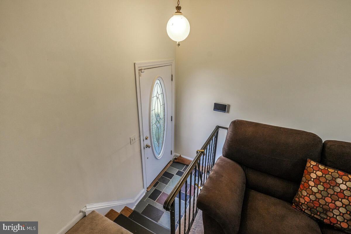 CHRIS MAR MANOR - Residential