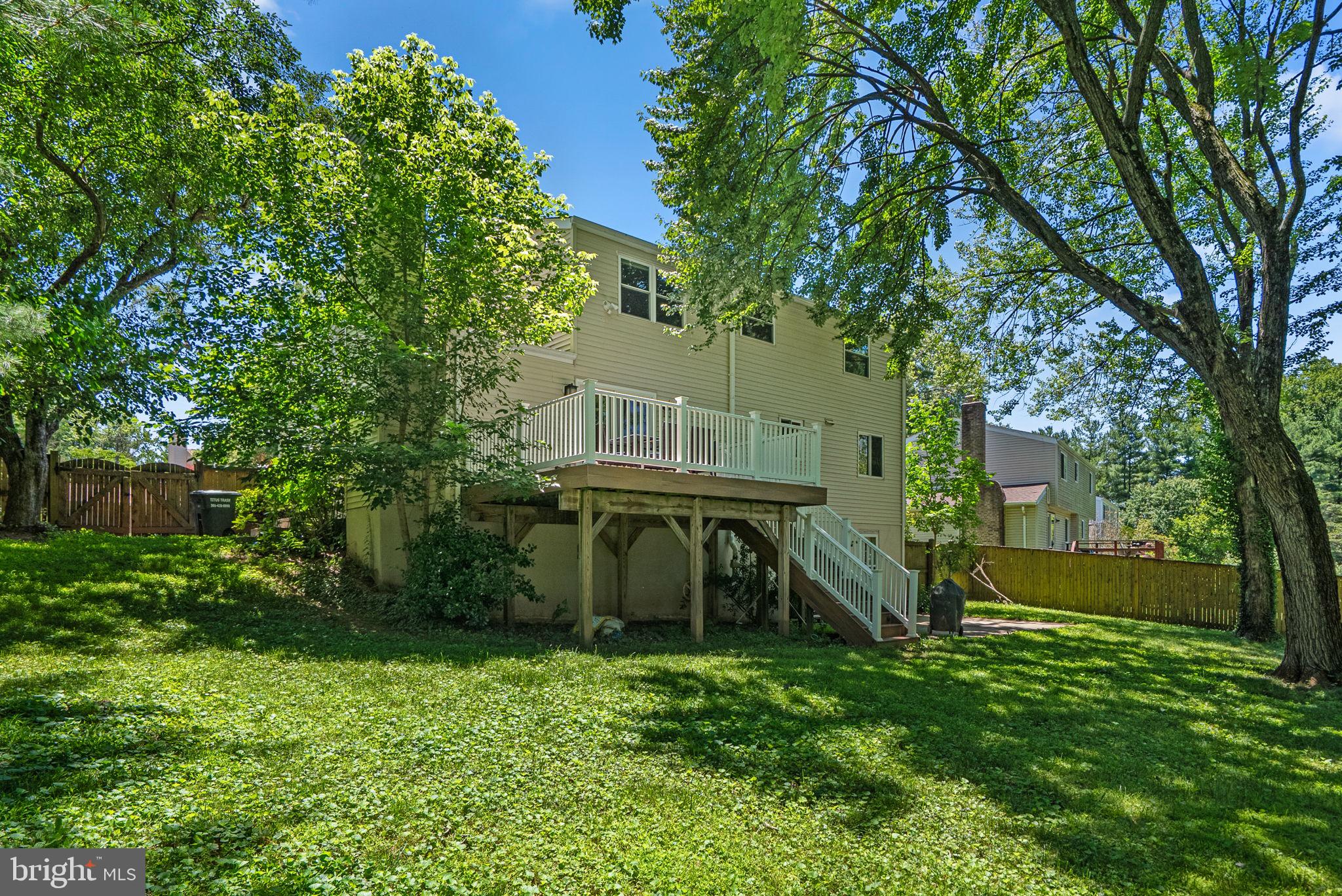 QUINCE ORCHARD MANOR - Residential