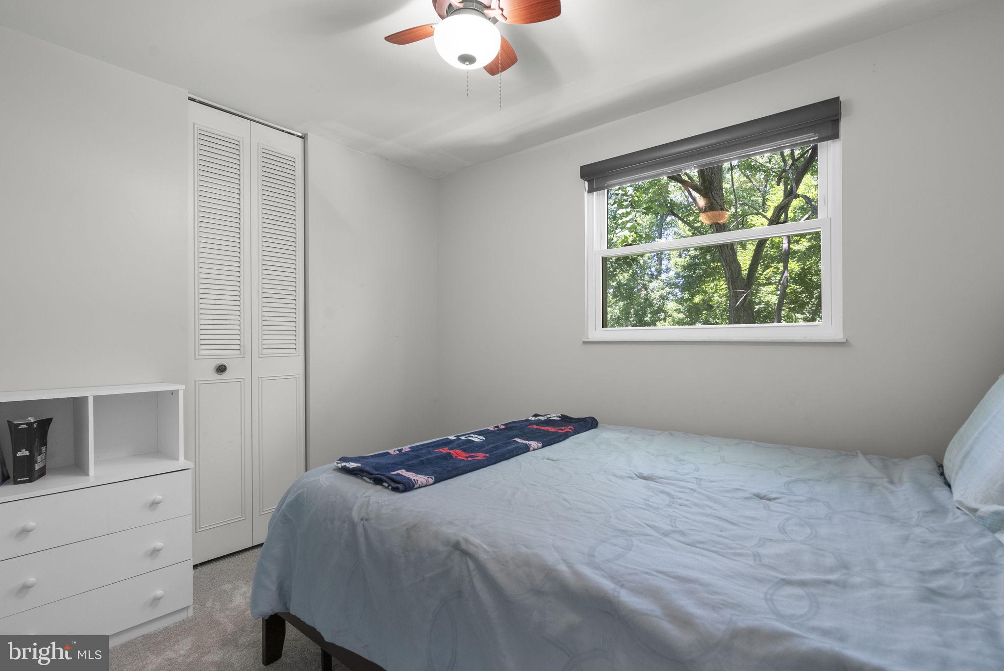 QUINCE ORCHARD MANOR - Residential