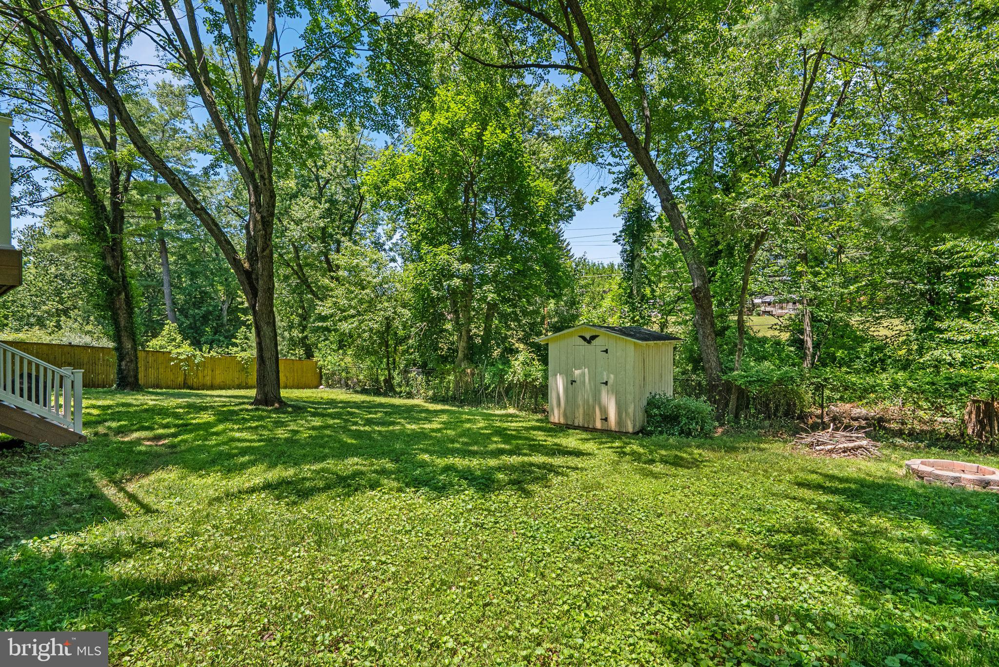 QUINCE ORCHARD MANOR - Residential