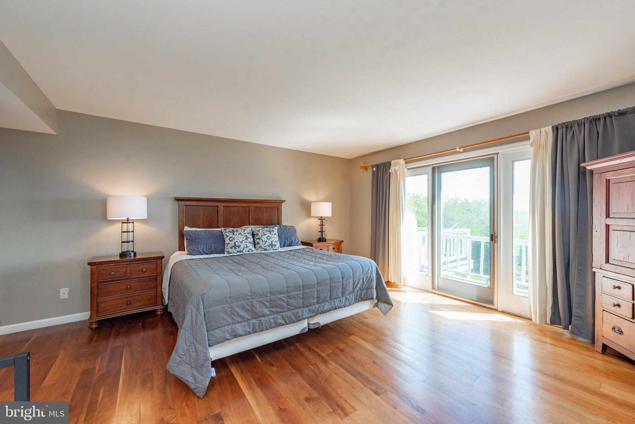 PARADISE RIDGE - Residential