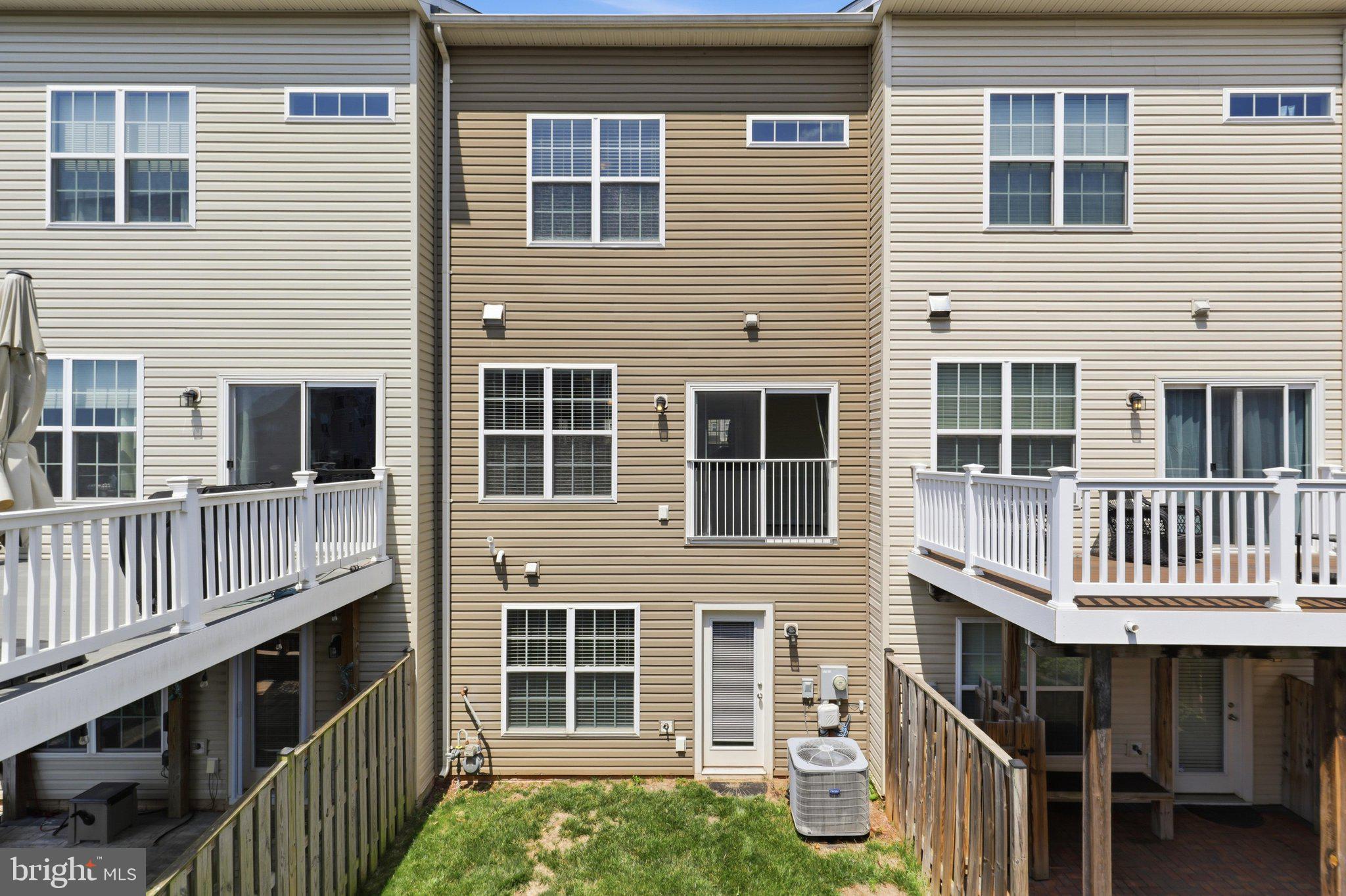 JEFFERSON PLACE - Residential
