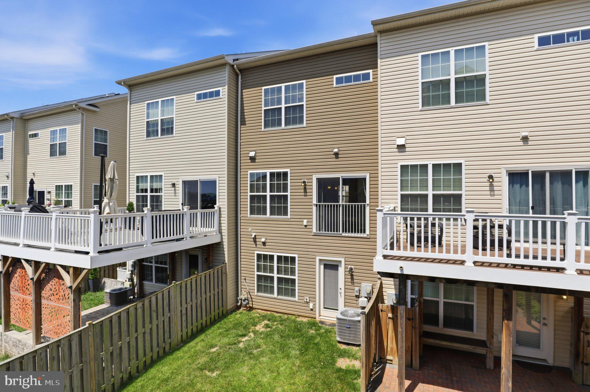 JEFFERSON PLACE - Residential