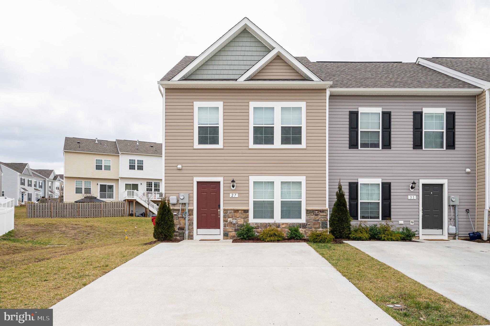 Welcome to this elegant end unit, townhome offering 3 bedrooms and 2.5 bathrooms, conveniently located close to I-81, local amenities, and services. The property features a semi-open-concept floor plan between the living room and kitchen. The kitchen features upgraded quartz countertops with a center island and stainless-steel appliances. Off of the kitchen, you will find the breakfast nook leading to an extended morning room that provides you with additional living space. LVP flooring throughout the main level and powder bath off the front door. On the second level you will find a large primary bedroom that boasts a walk-in closet and ensuite bathroom, while two additional bedrooms share a full bathroom. Laundry thoughtfully placed on the upper level. Gas community. Trash service included. Applicant(s) must be able to pass a credit/background check. Pets are case by case with additional deposit and pet rent. No Smoking. Security deposit and first month rent due at lease signing. Tenant pays all utilities. Call to schedule your tour!