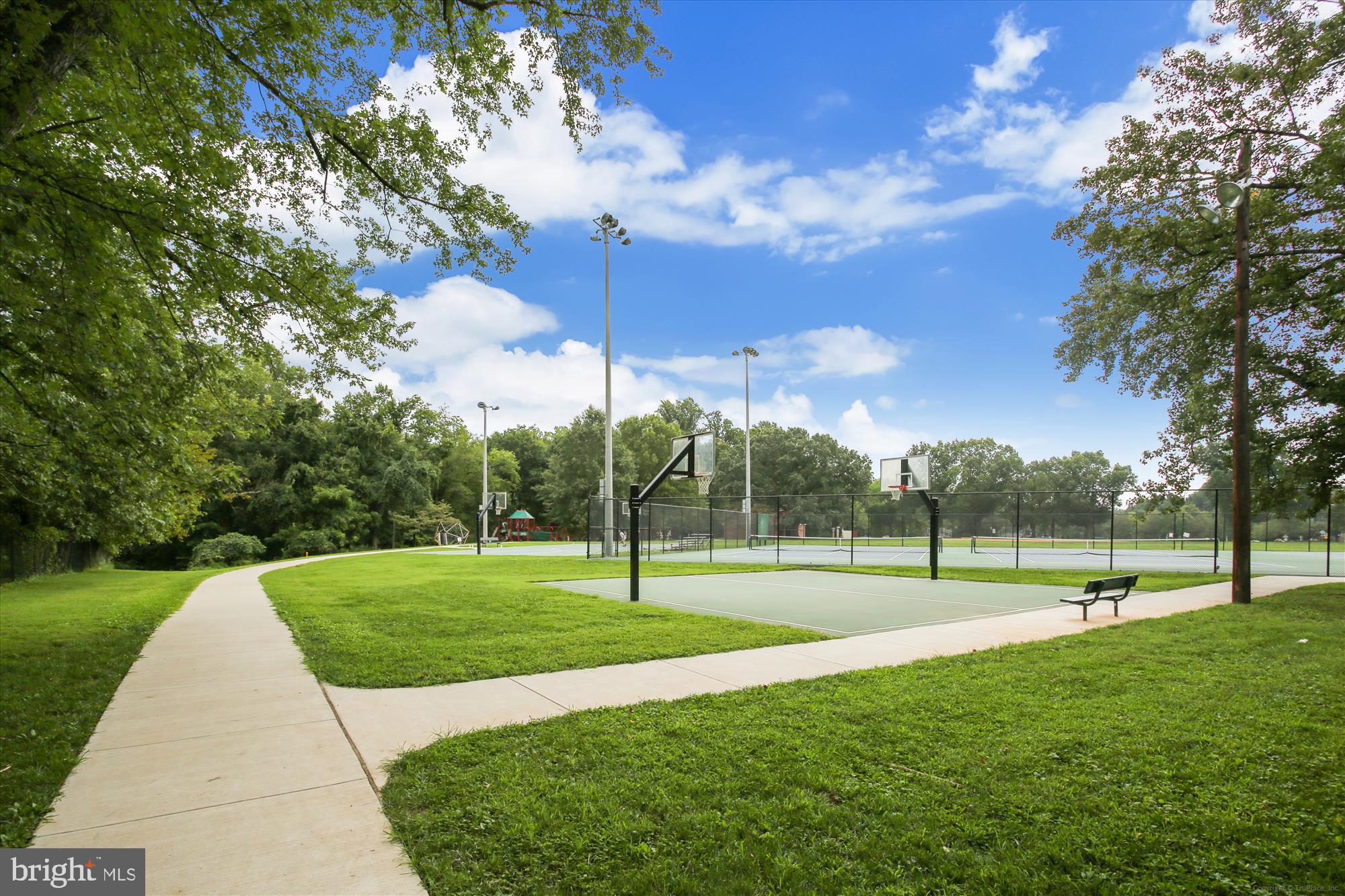 REGENT SQUARE - Residential