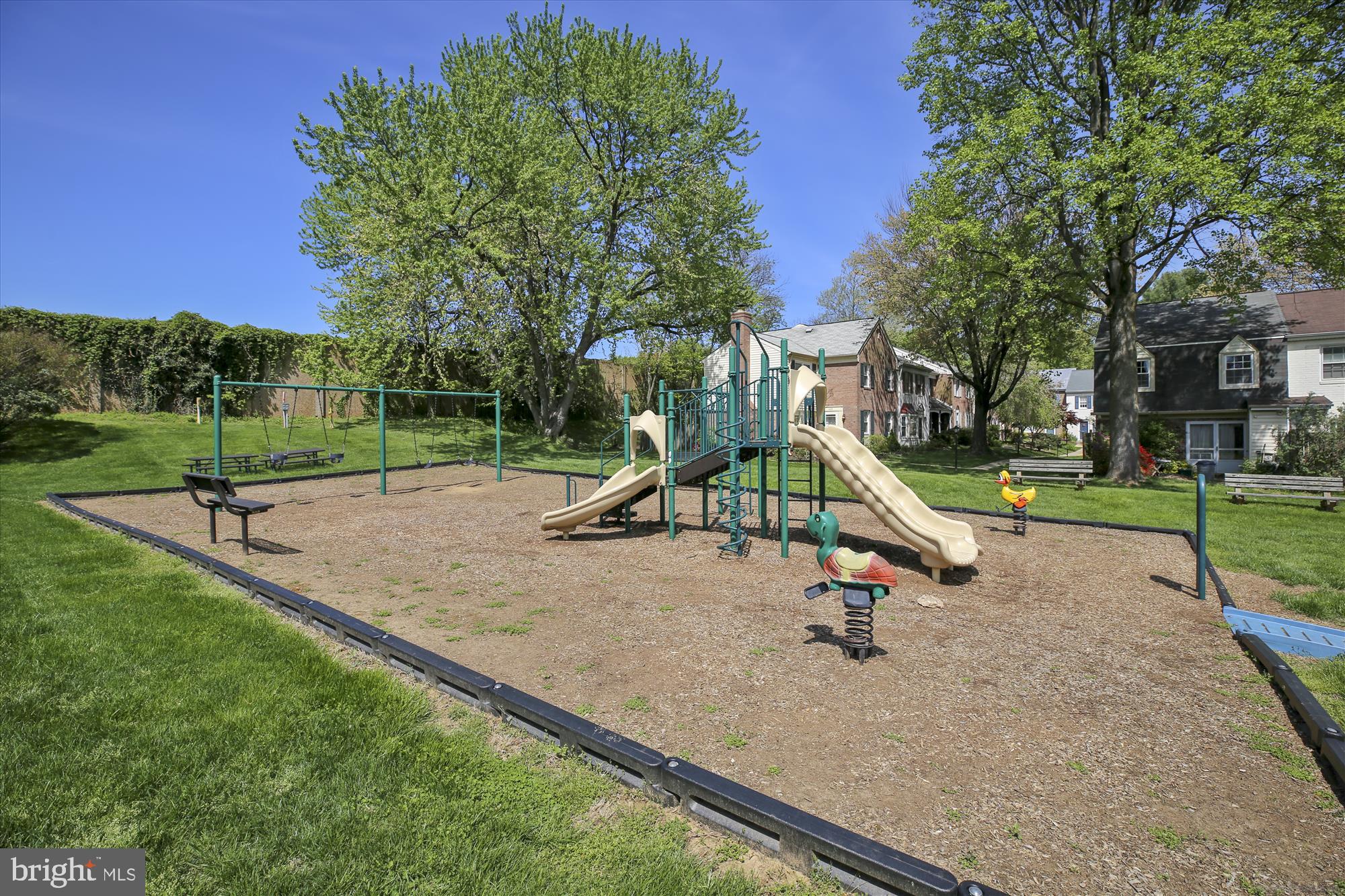 REGENT SQUARE - Residential