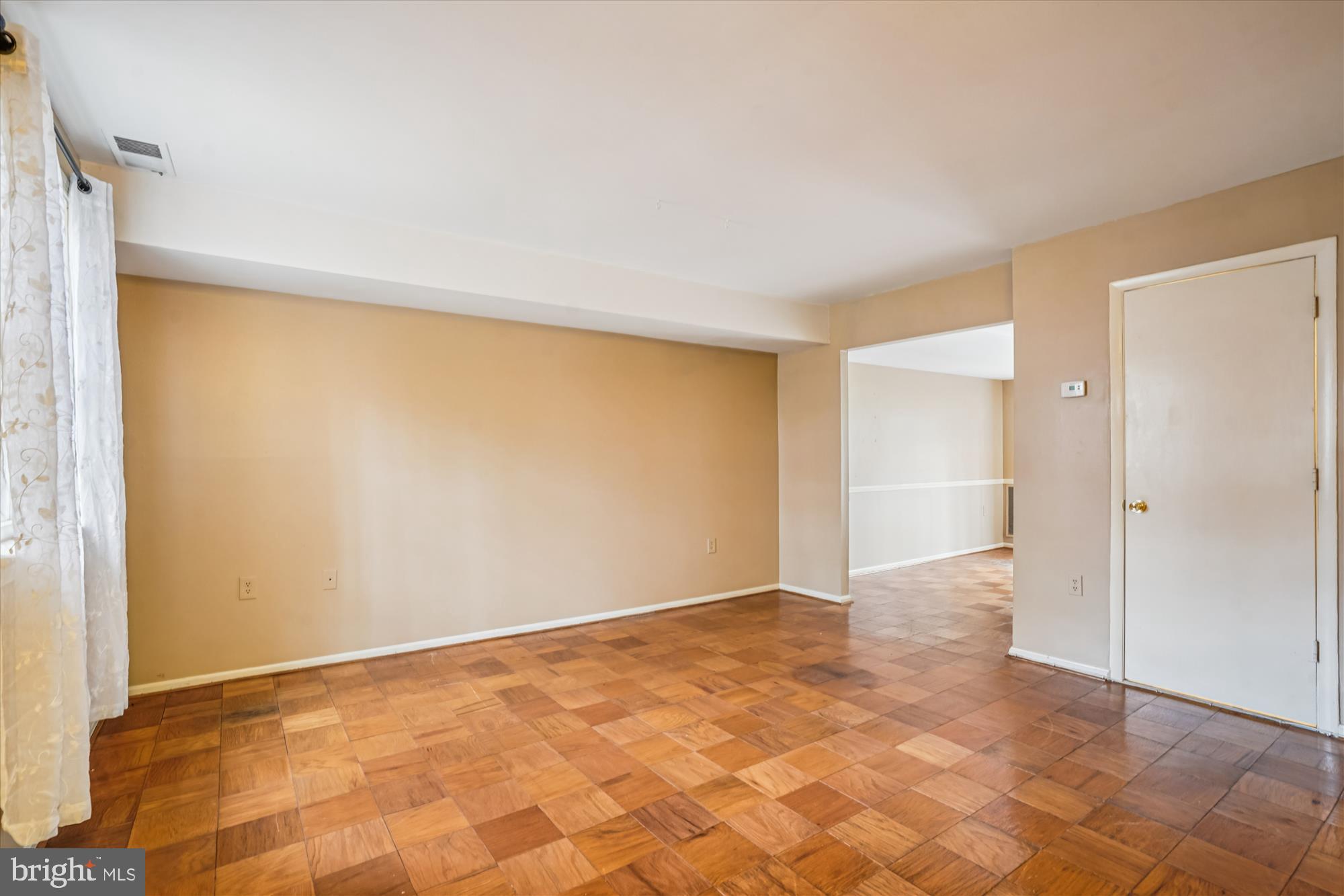 REGENT SQUARE - Residential