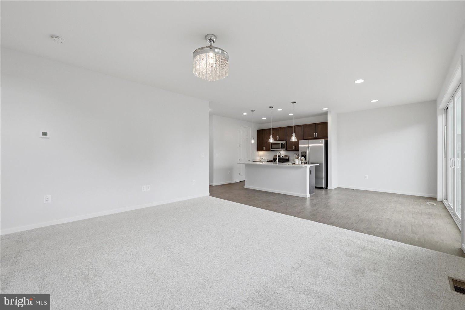 SOUTHERN HILLS - Residential