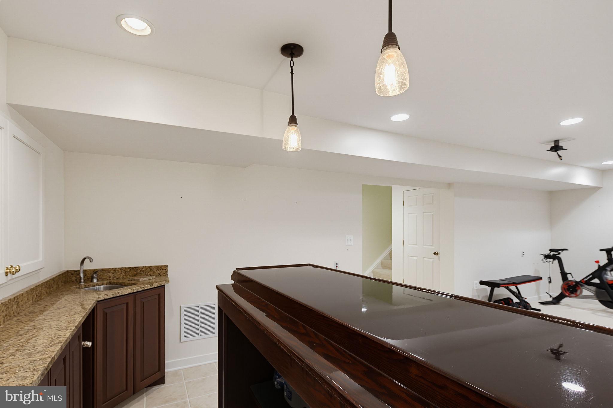 THE MEADOW AT NEW MARKET - Residential