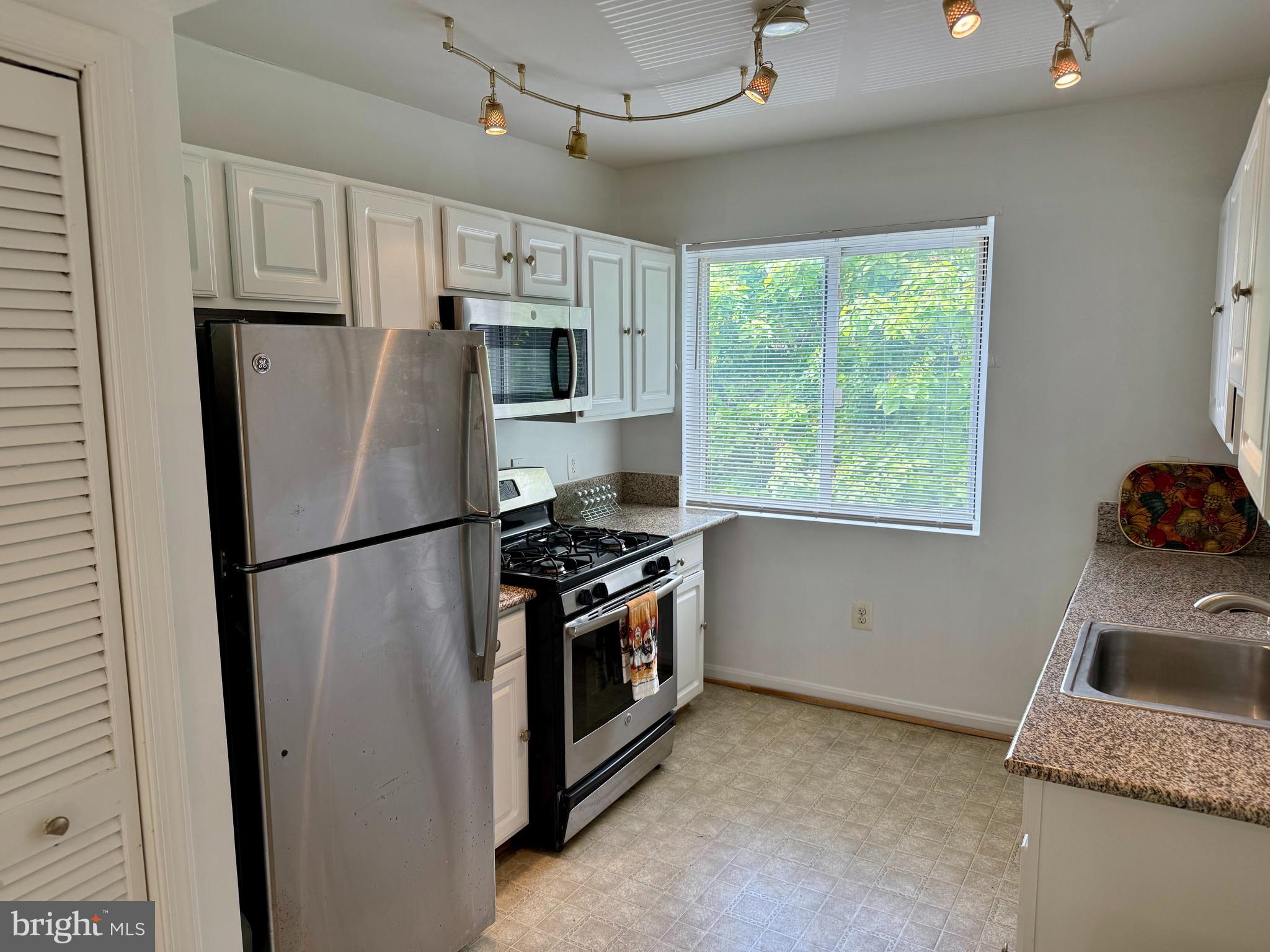 DEANWOOD - Residential