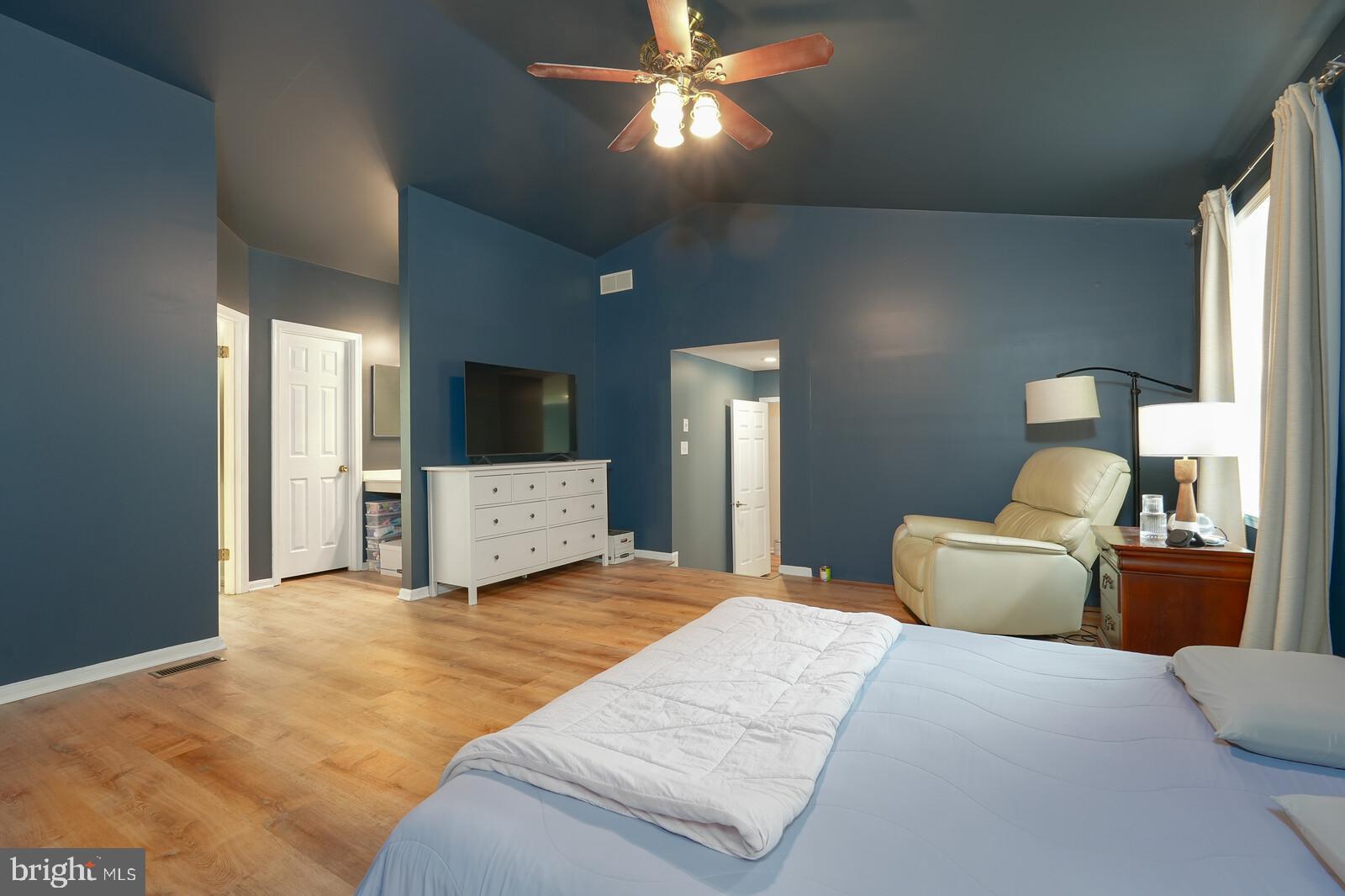 VILLAGE OF HICKORY RIDGE - Residential
