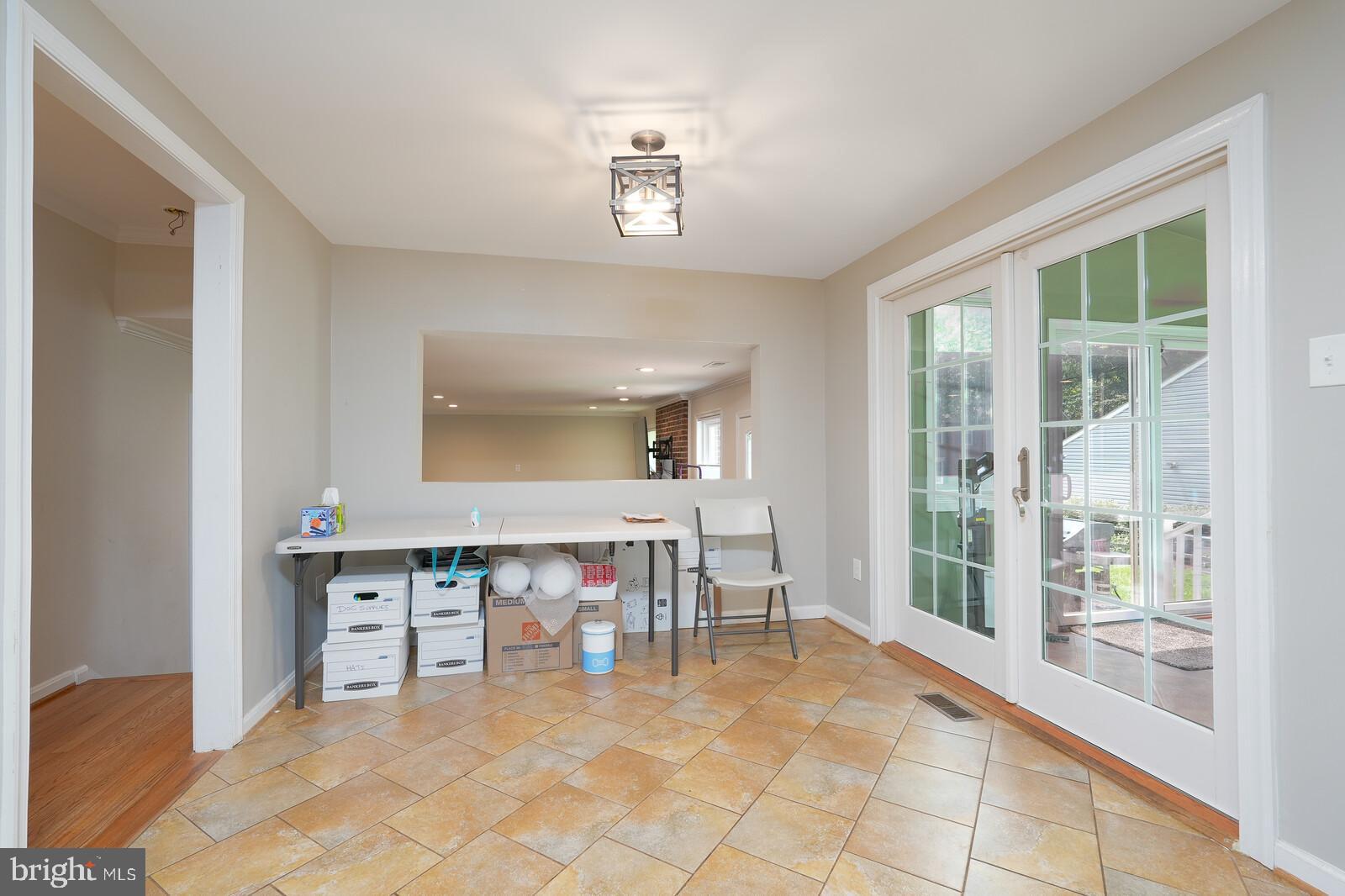 VILLAGE OF HICKORY RIDGE - Residential