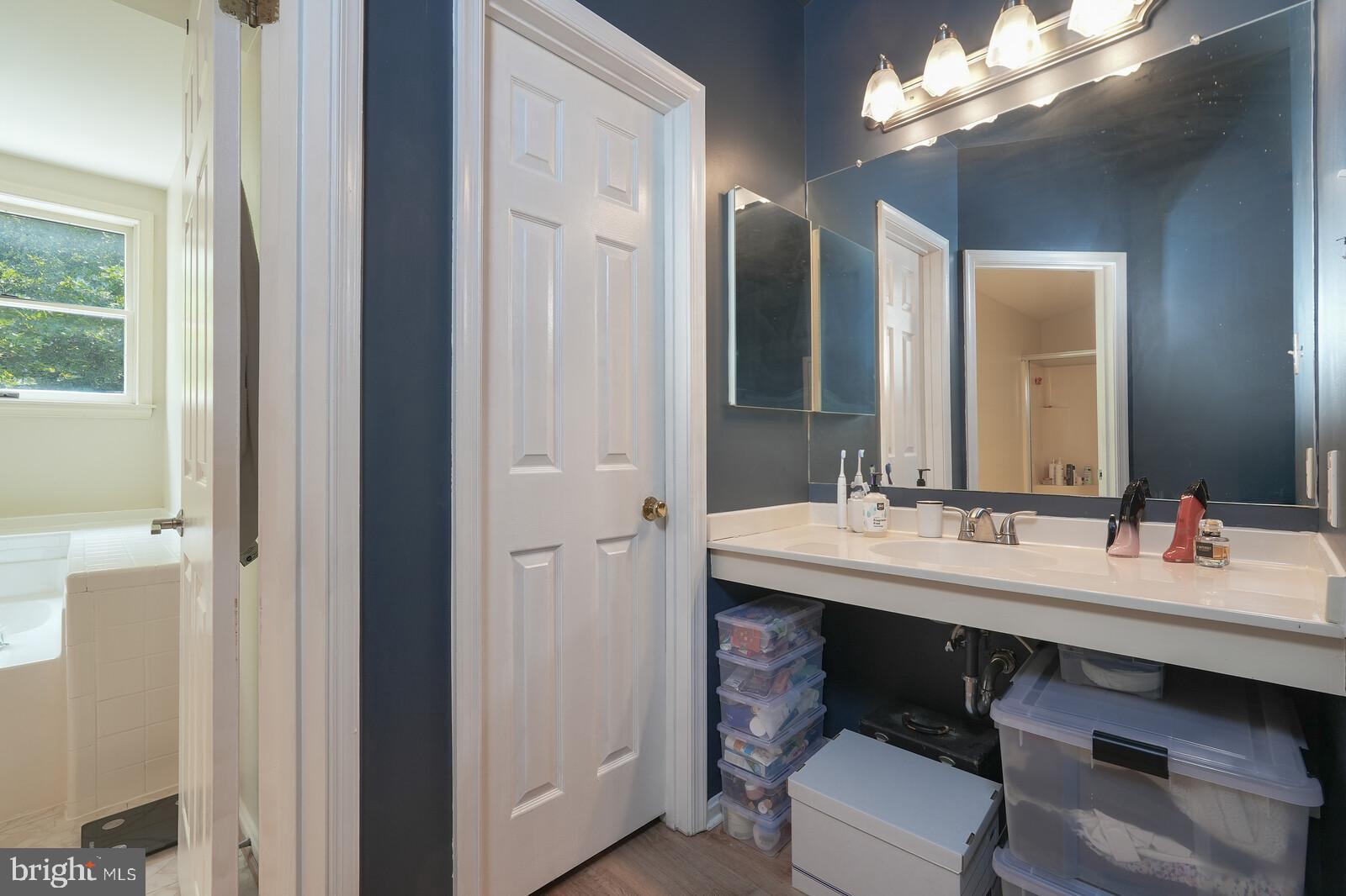 VILLAGE OF HICKORY RIDGE - Residential