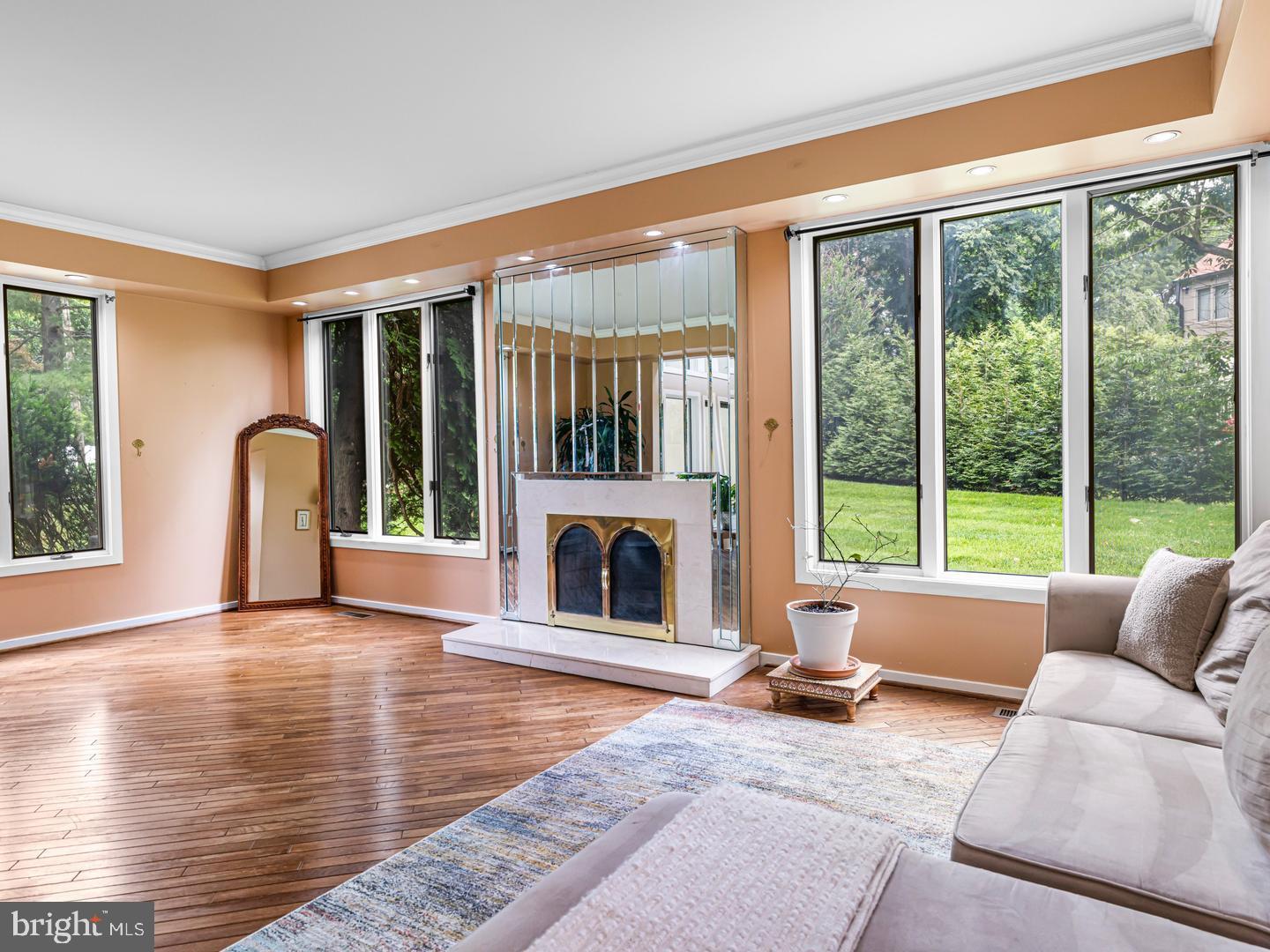 HUNTINGDON VALLEY - Residential