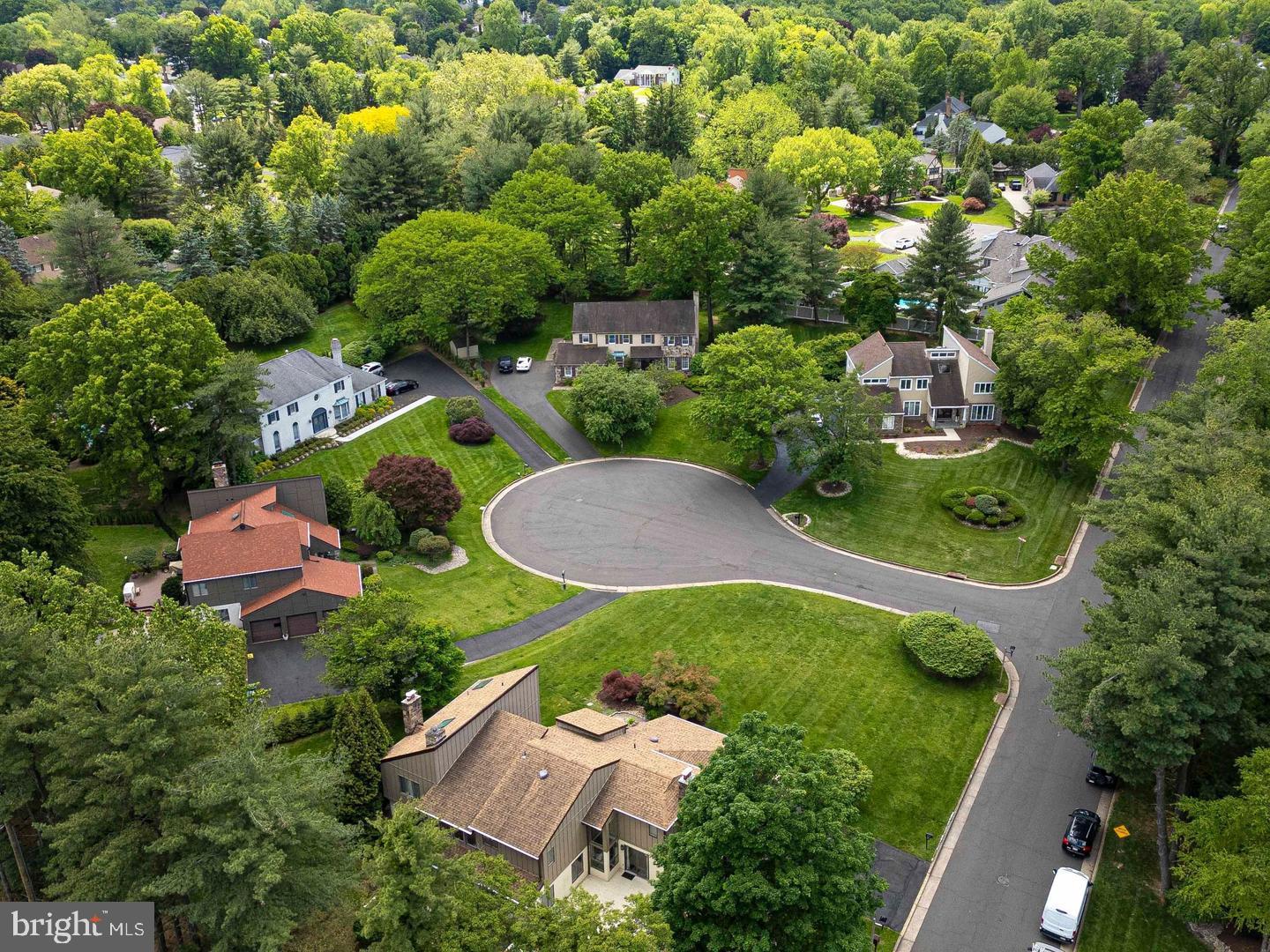 HUNTINGDON VALLEY - Residential