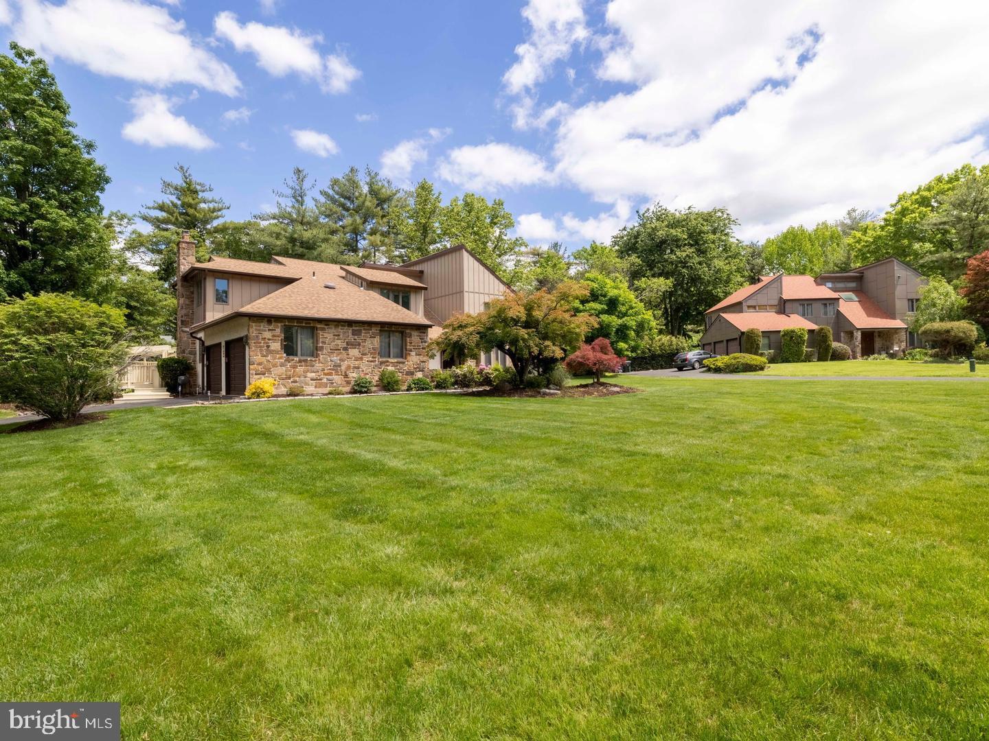 HUNTINGDON VALLEY - Residential