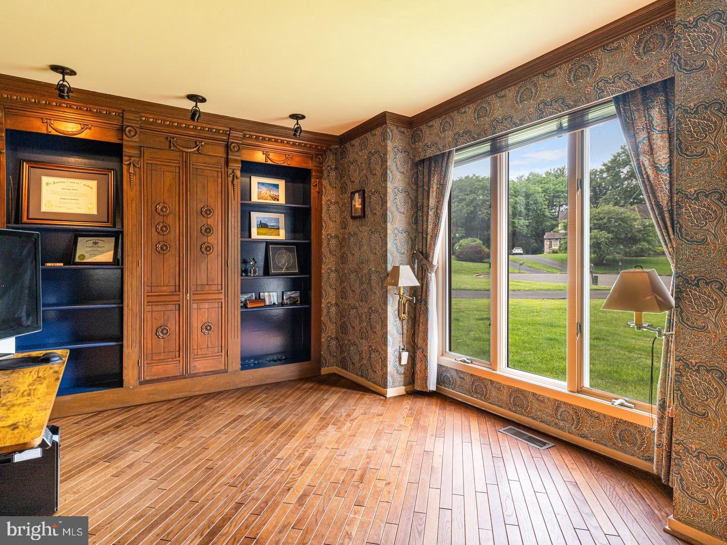 HUNTINGDON VALLEY - Residential