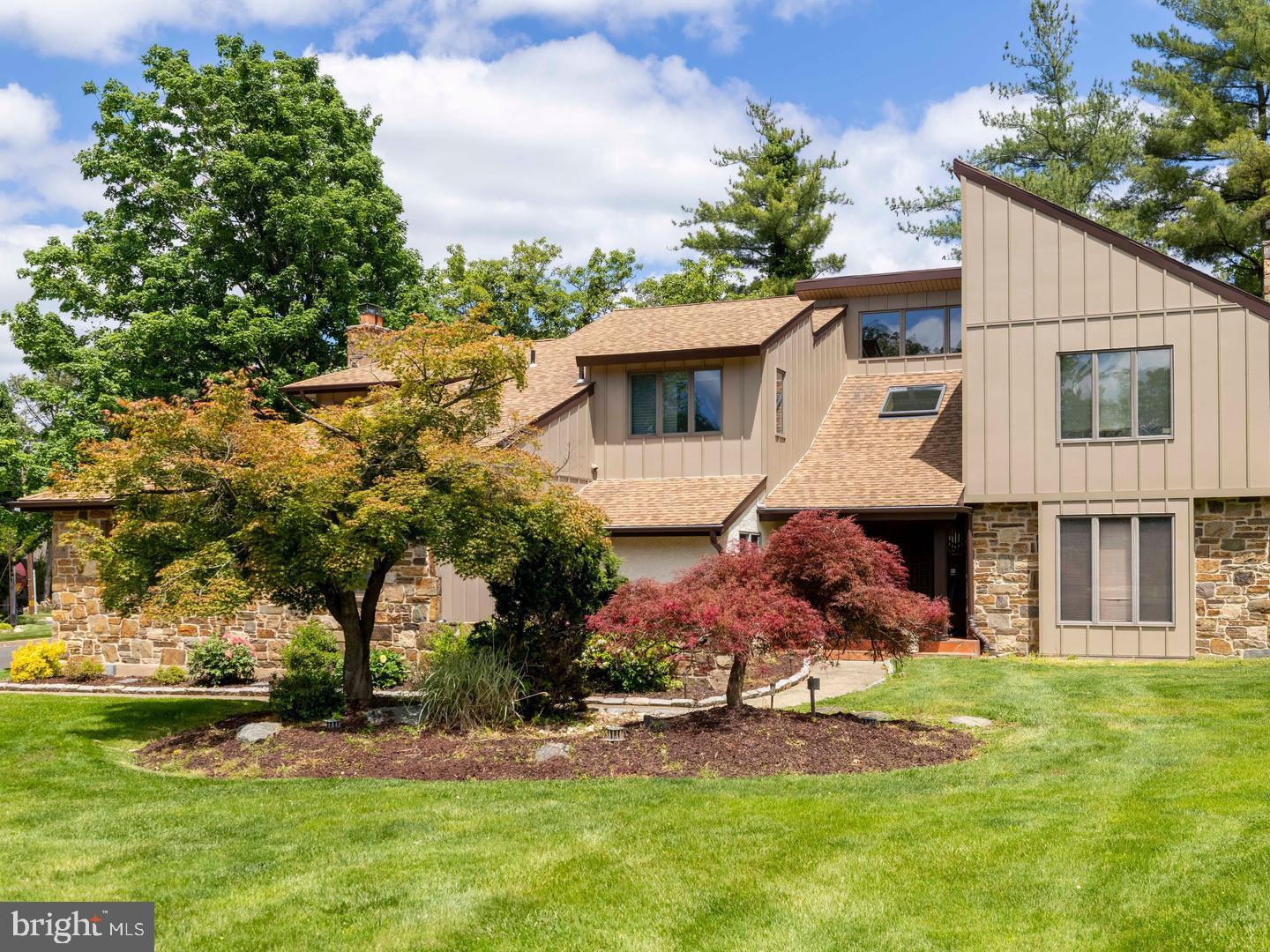 HUNTINGDON VALLEY - Residential