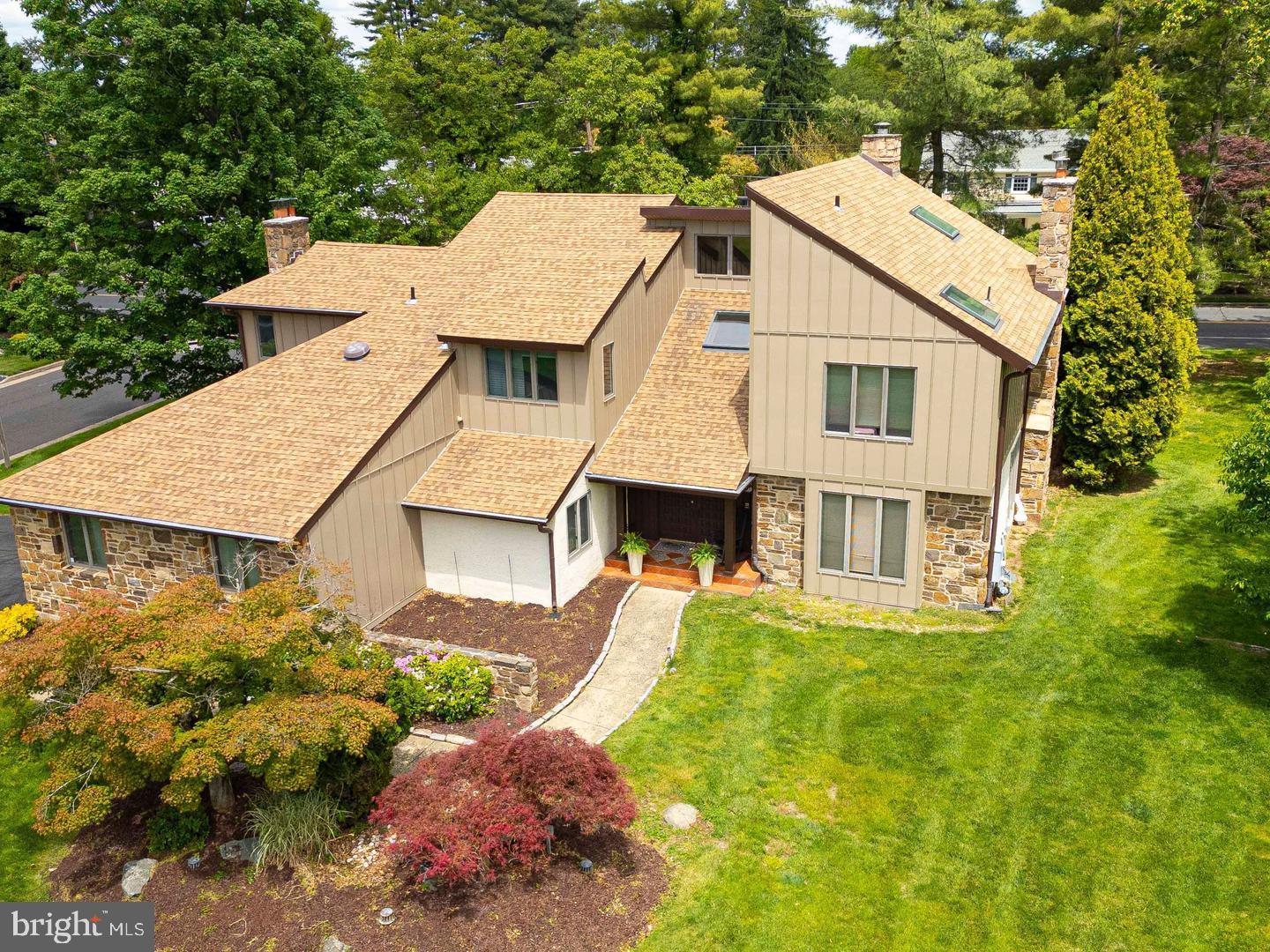 HUNTINGDON VALLEY - Residential