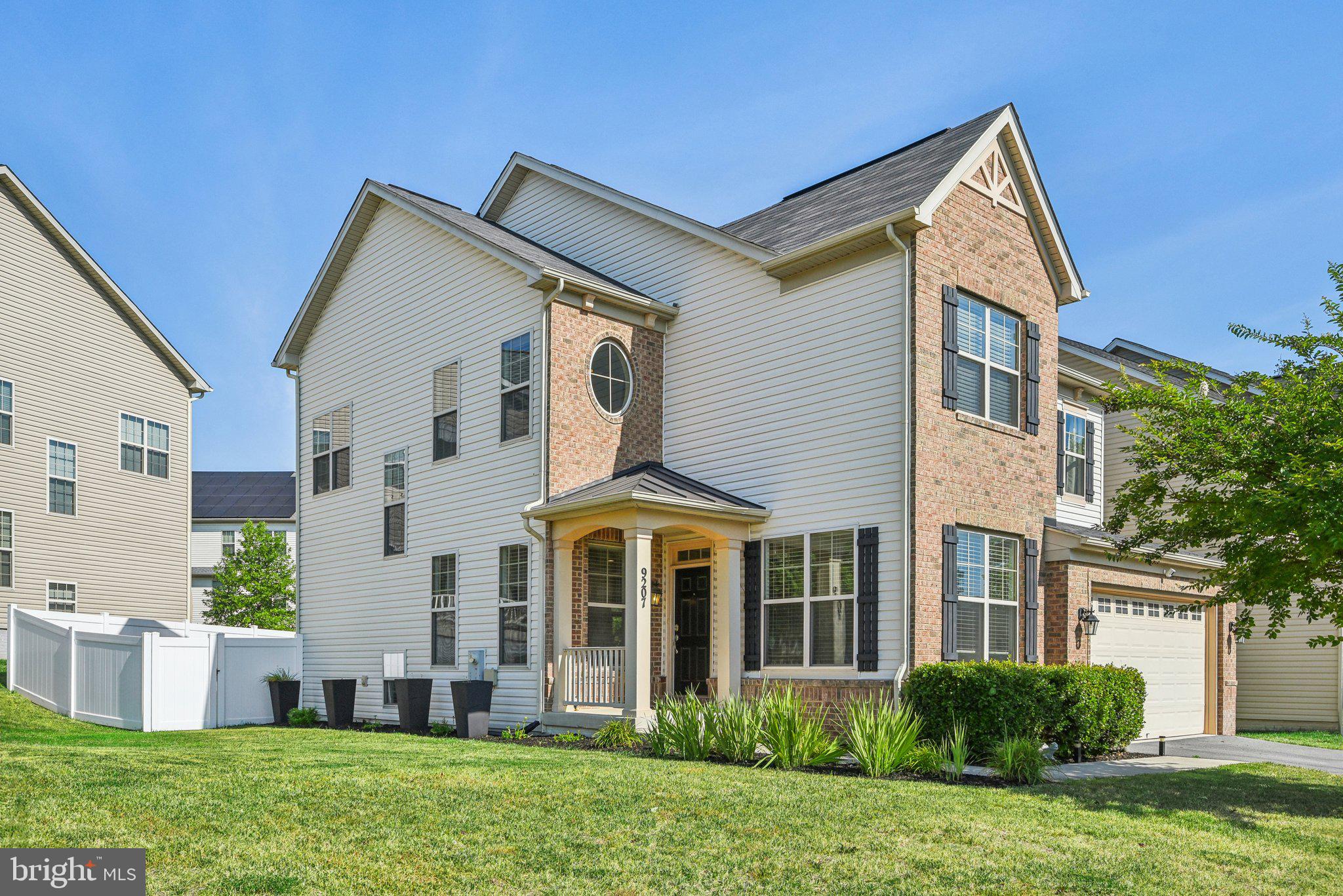 WOODMORE TOWNE CENTRE - Residential
