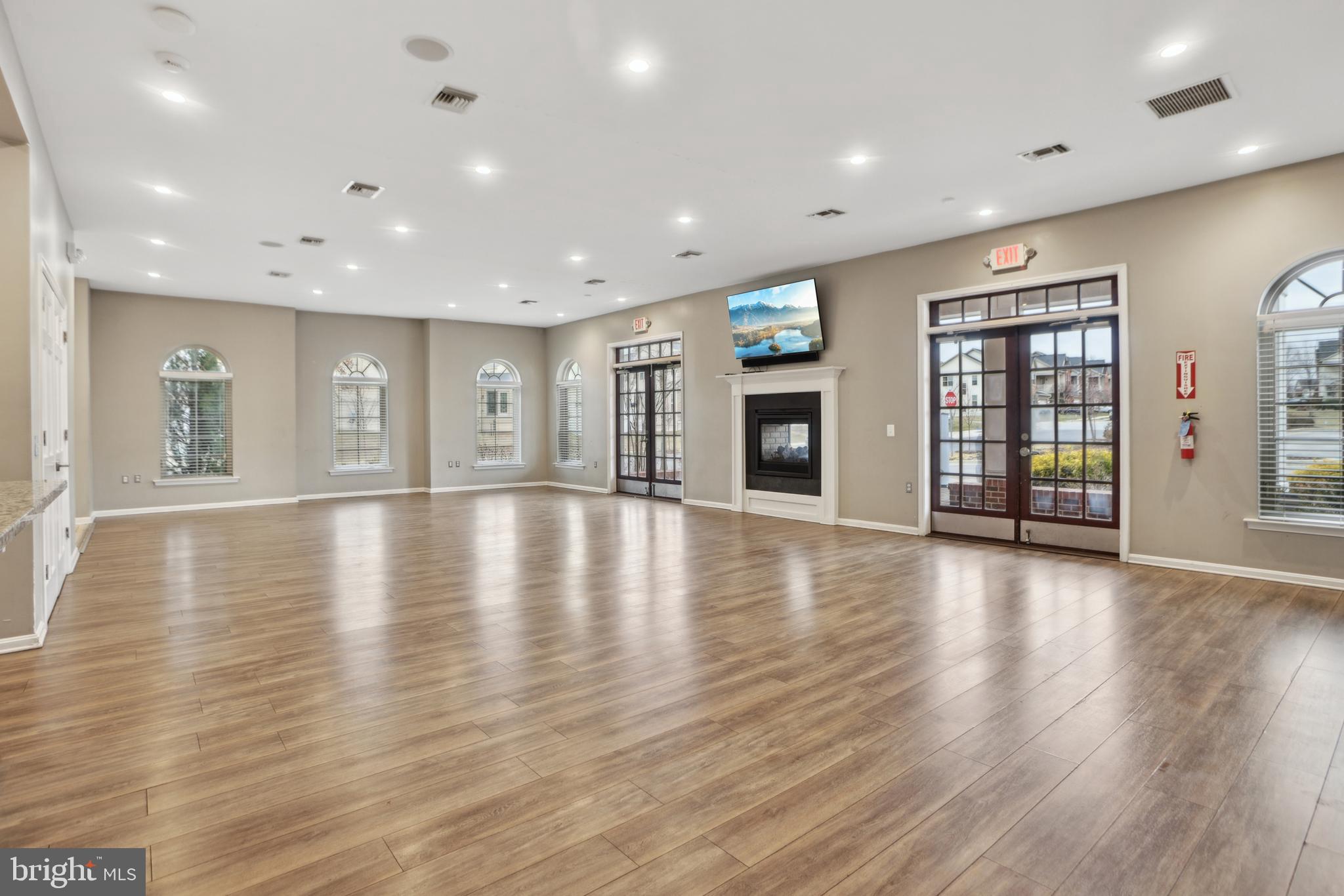 WOODMORE TOWNE CENTRE - Residential