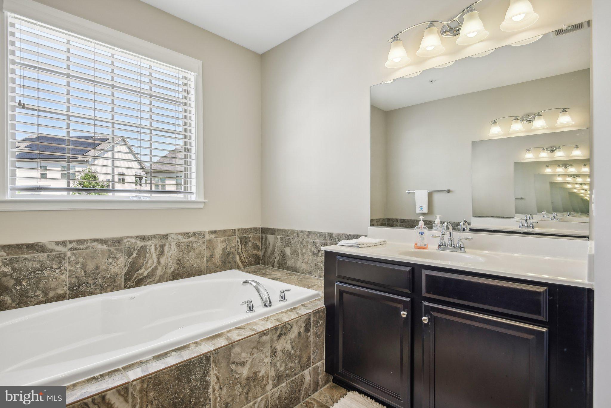 WOODMORE TOWNE CENTRE - Residential