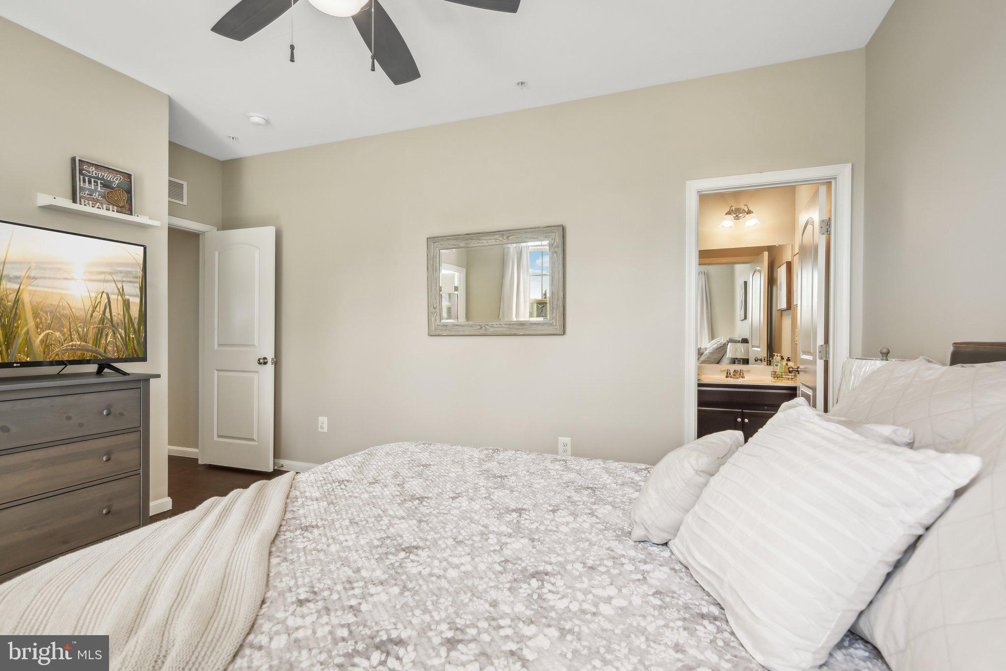 WOODMORE TOWNE CENTRE - Residential
