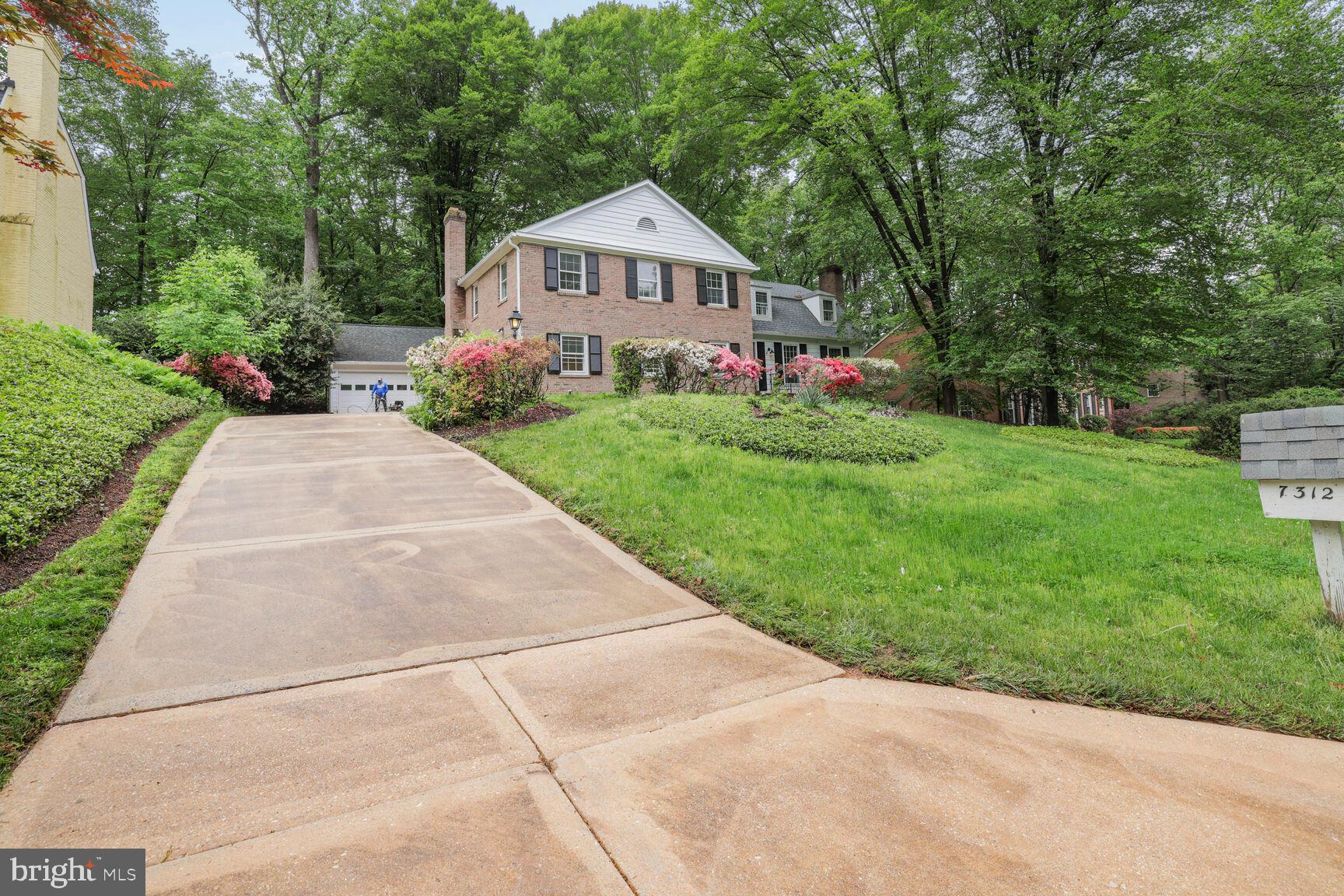 RIVER FALLS - Residential
