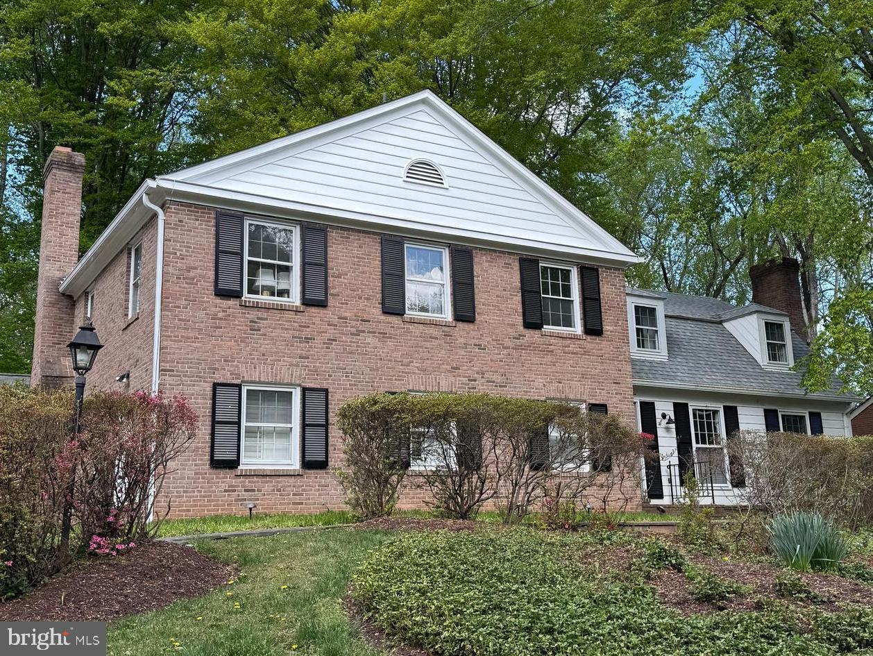 RIVER FALLS - Residential