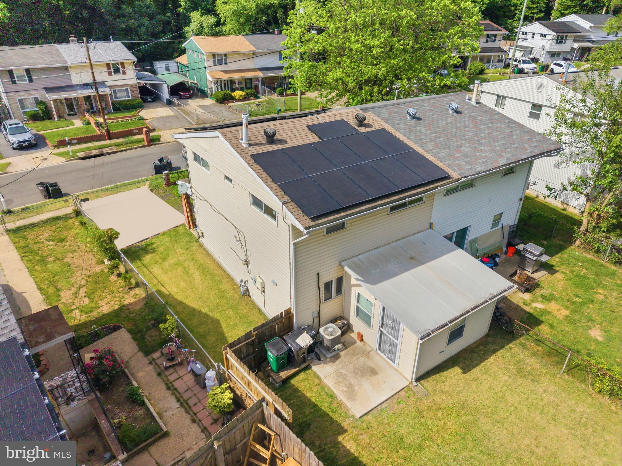 HOLLY PARK - Residential