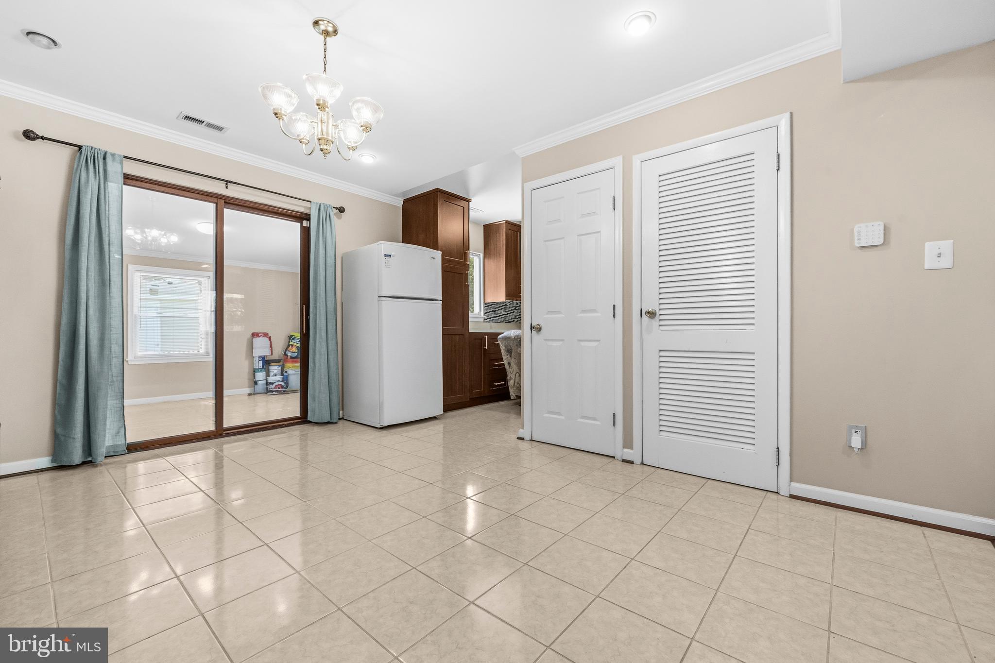 HOLLY PARK - Residential