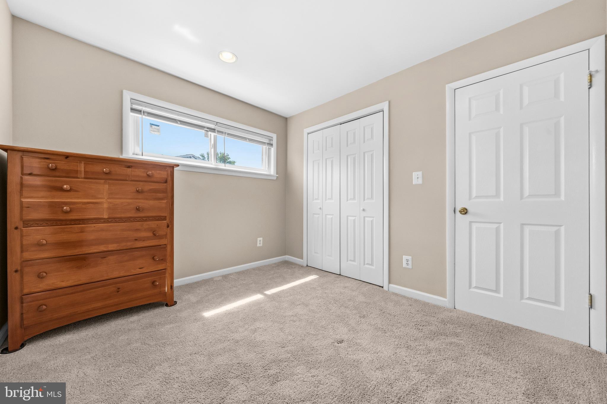 HOLLY PARK - Residential