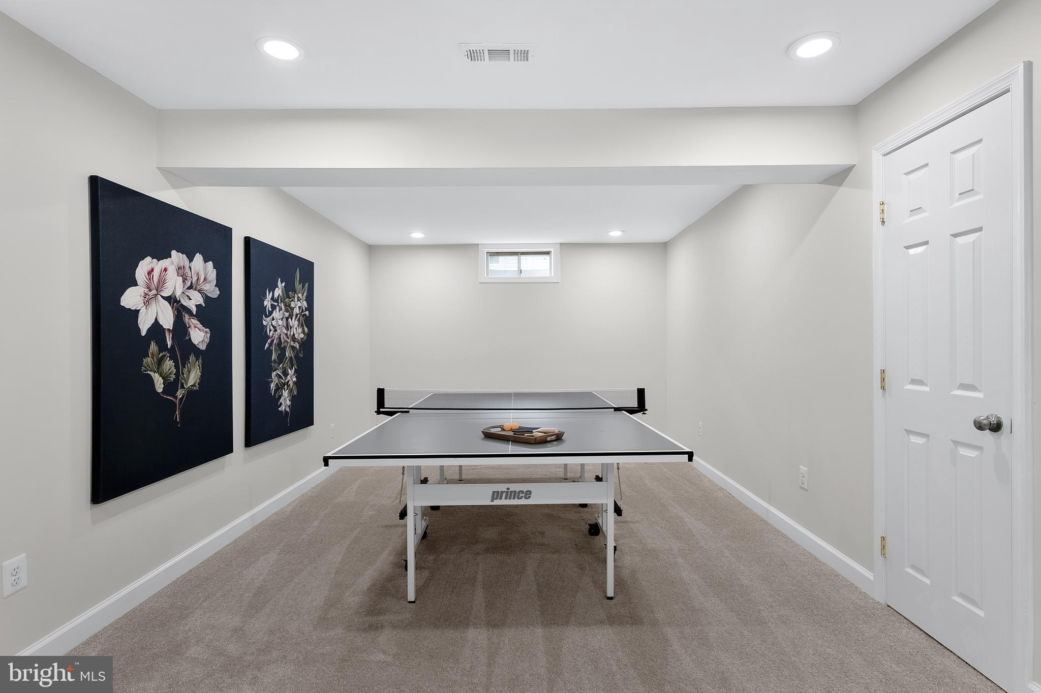 THE COURTS OF FOX MILL - Residential
