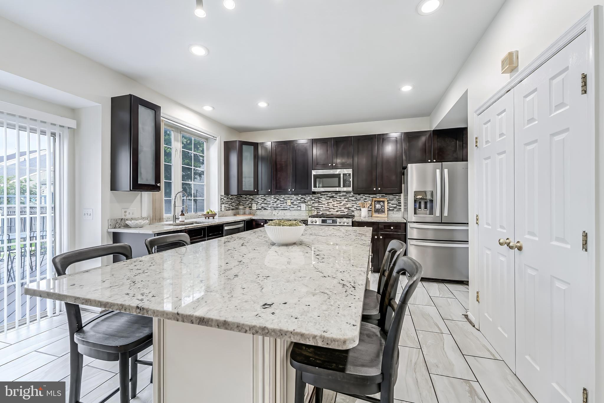 THE COURTS OF FOX MILL - Residential