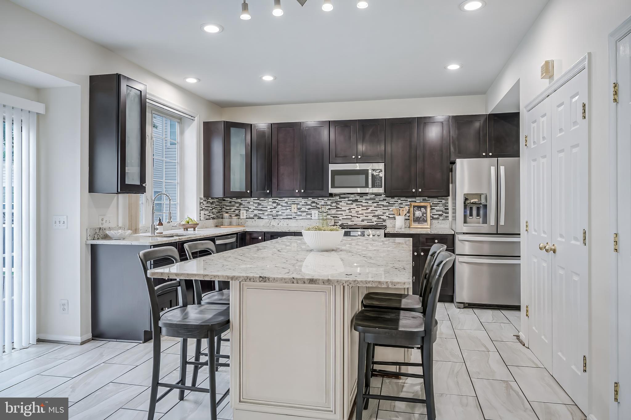 THE COURTS OF FOX MILL - Residential