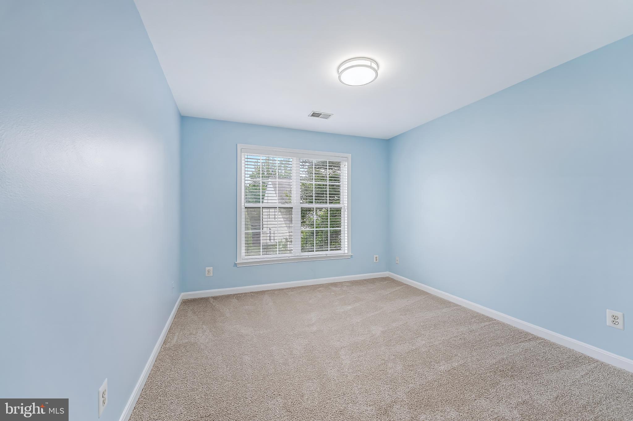 THE COURTS OF FOX MILL - Residential