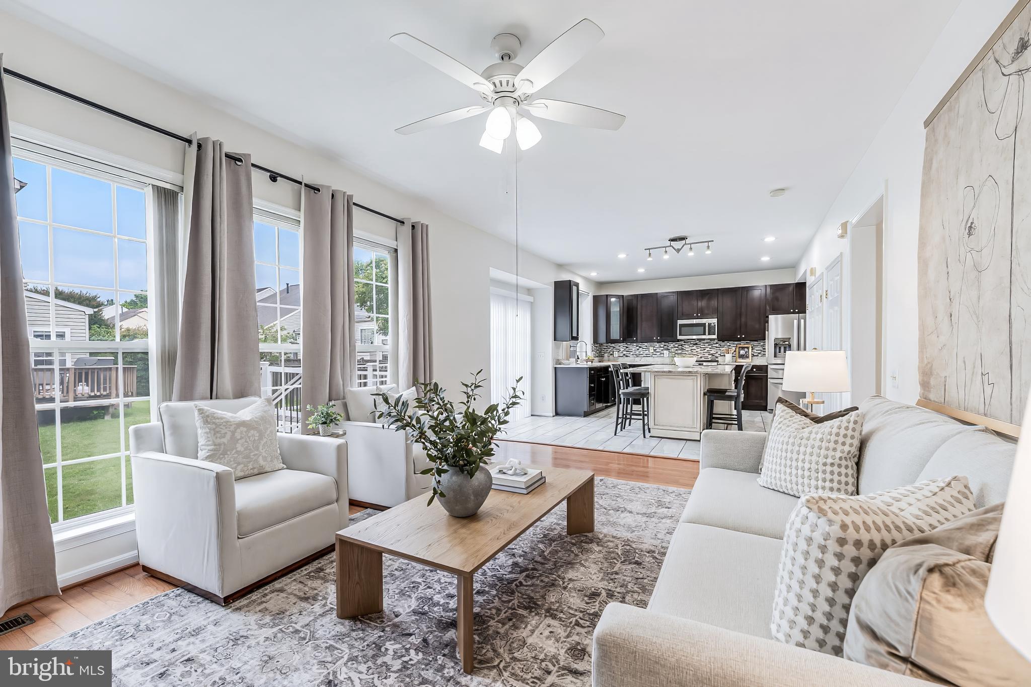 THE COURTS OF FOX MILL - Residential