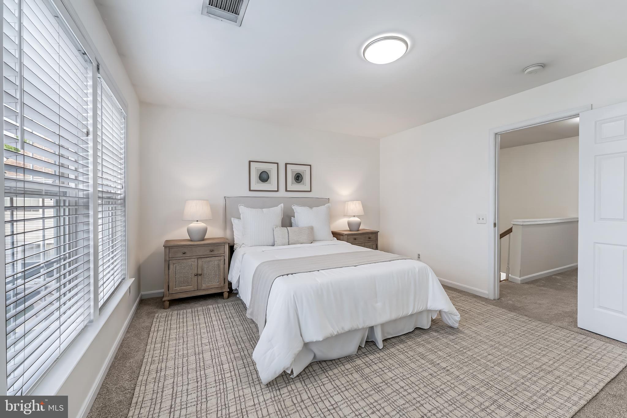 THE COURTS OF FOX MILL - Residential