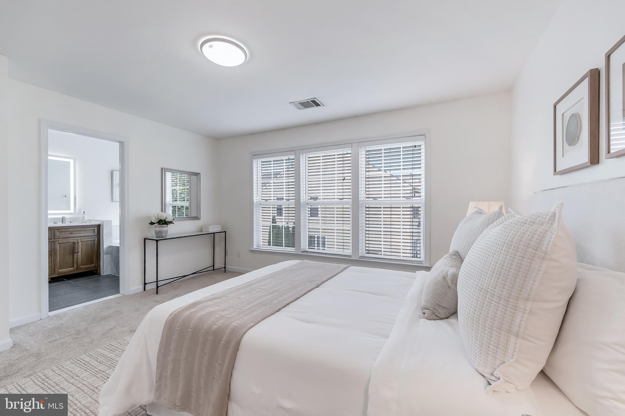 THE COURTS OF FOX MILL - Residential