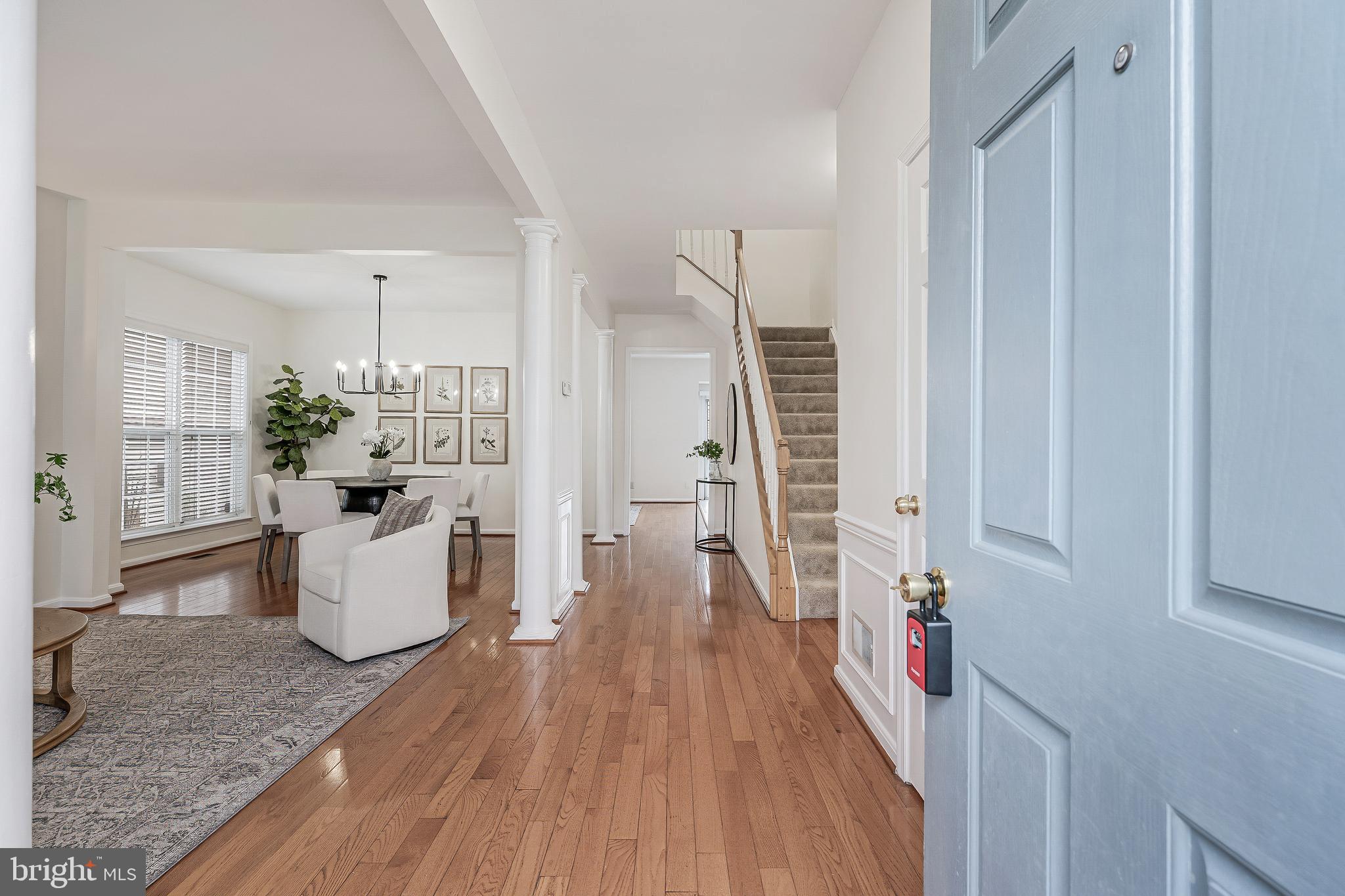 THE COURTS OF FOX MILL - Residential