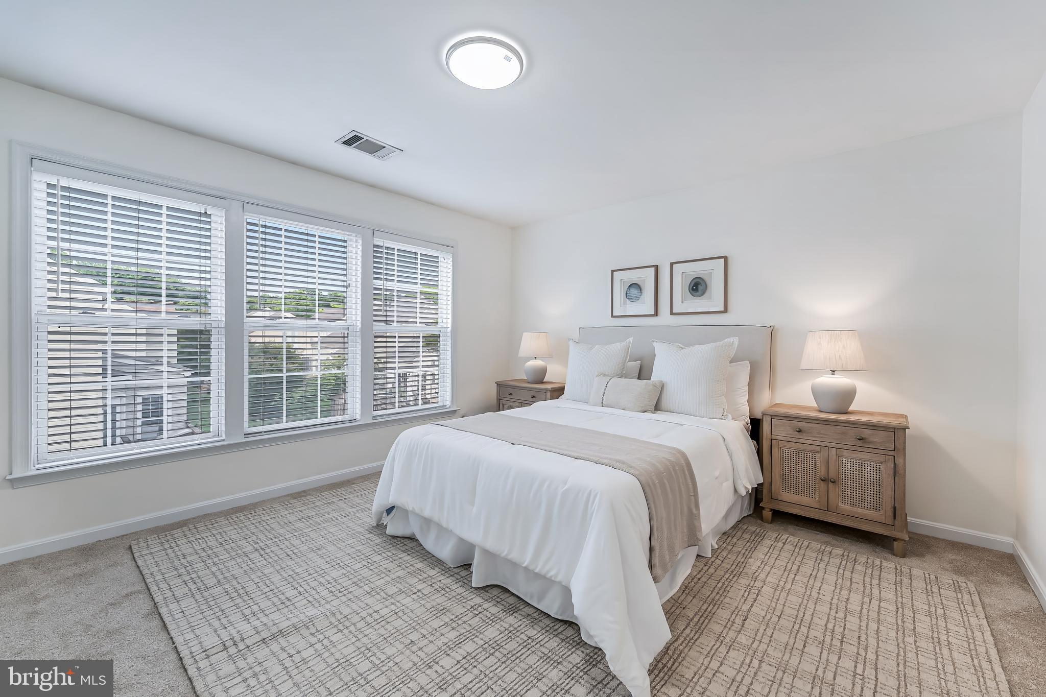 THE COURTS OF FOX MILL - Residential