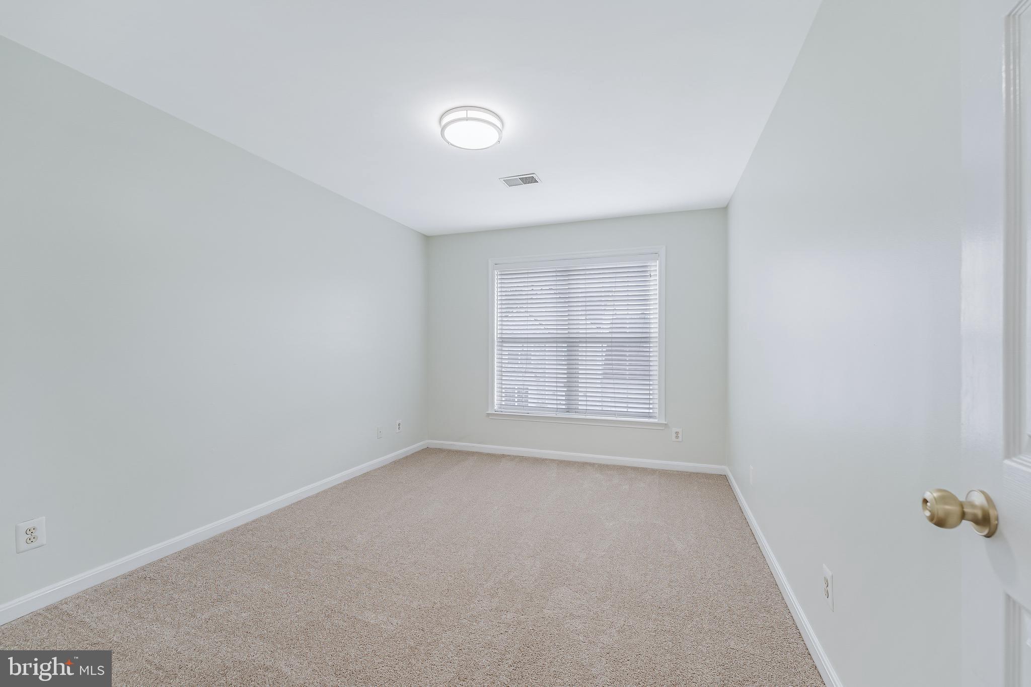 THE COURTS OF FOX MILL - Residential