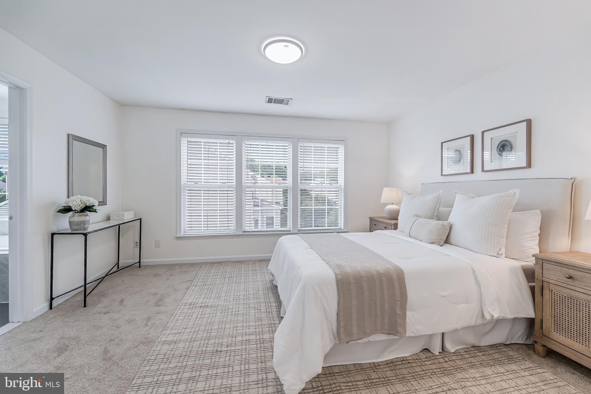 THE COURTS OF FOX MILL - Residential