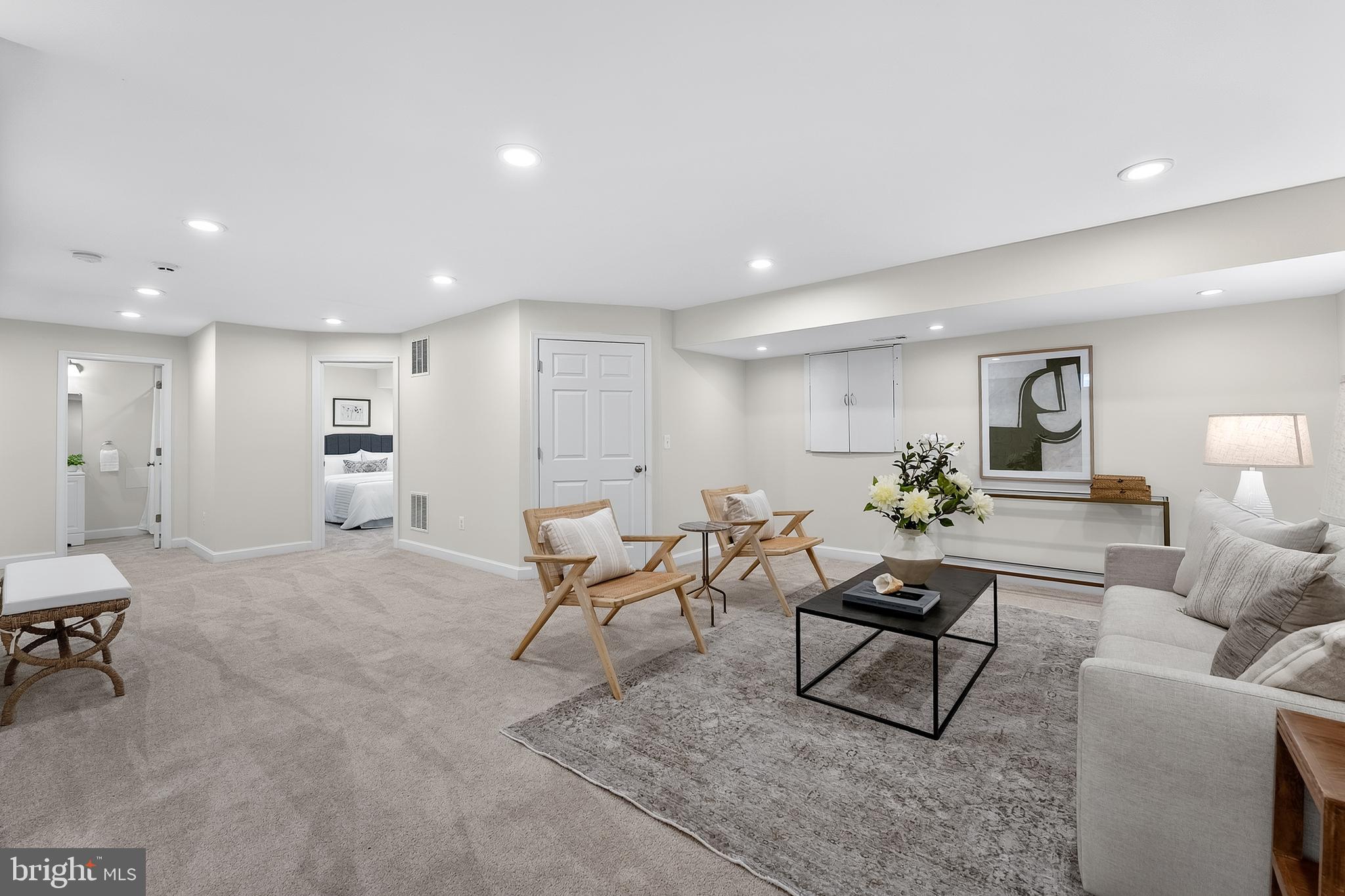 THE COURTS OF FOX MILL - Residential