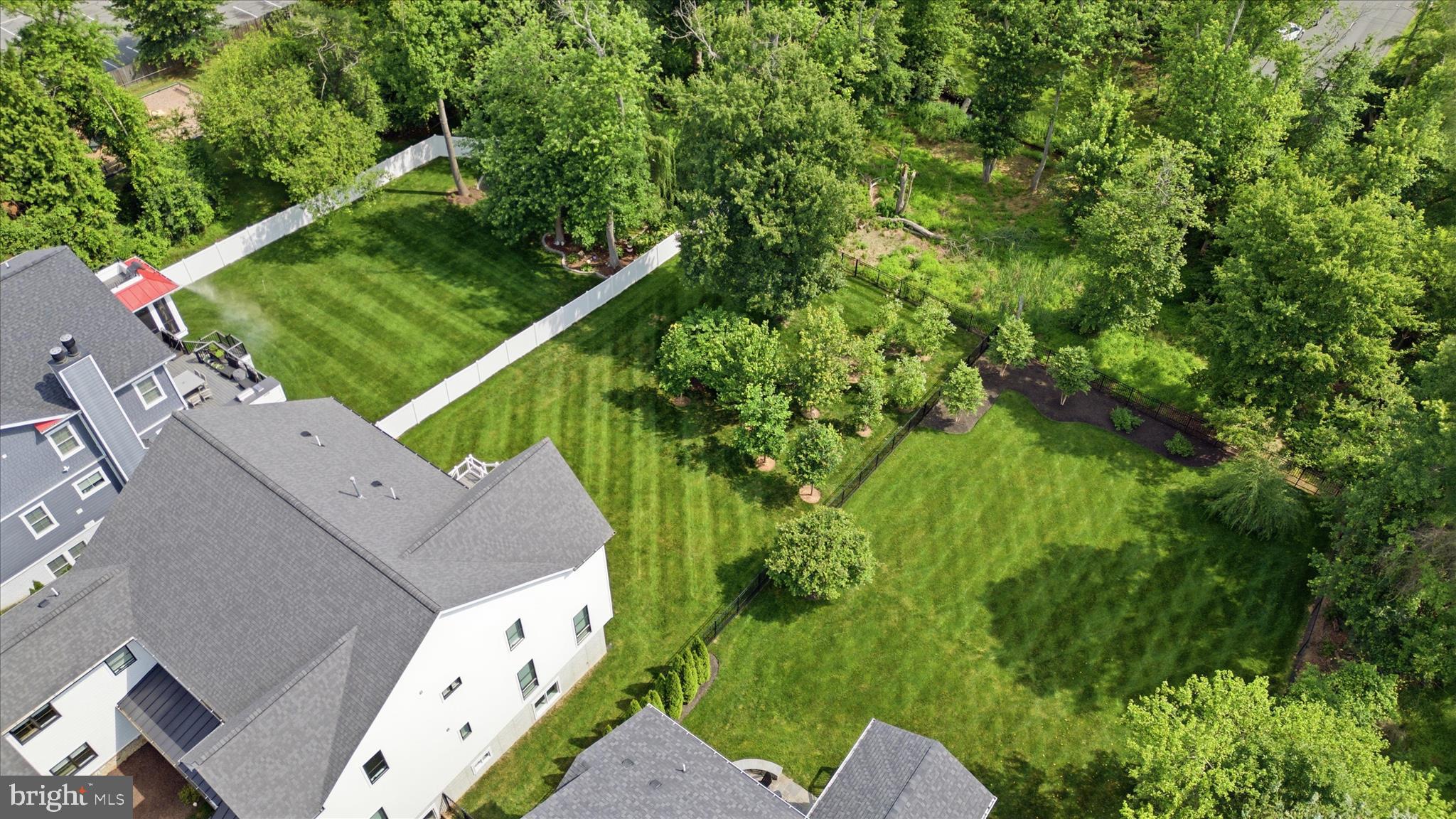 EAST VIENNA WOODS - Residential