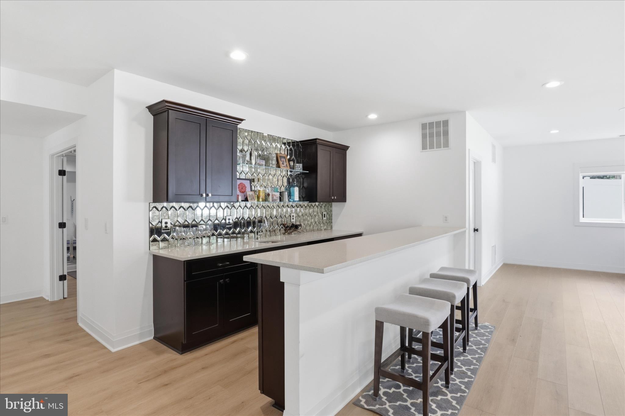EAST VIENNA WOODS - Residential