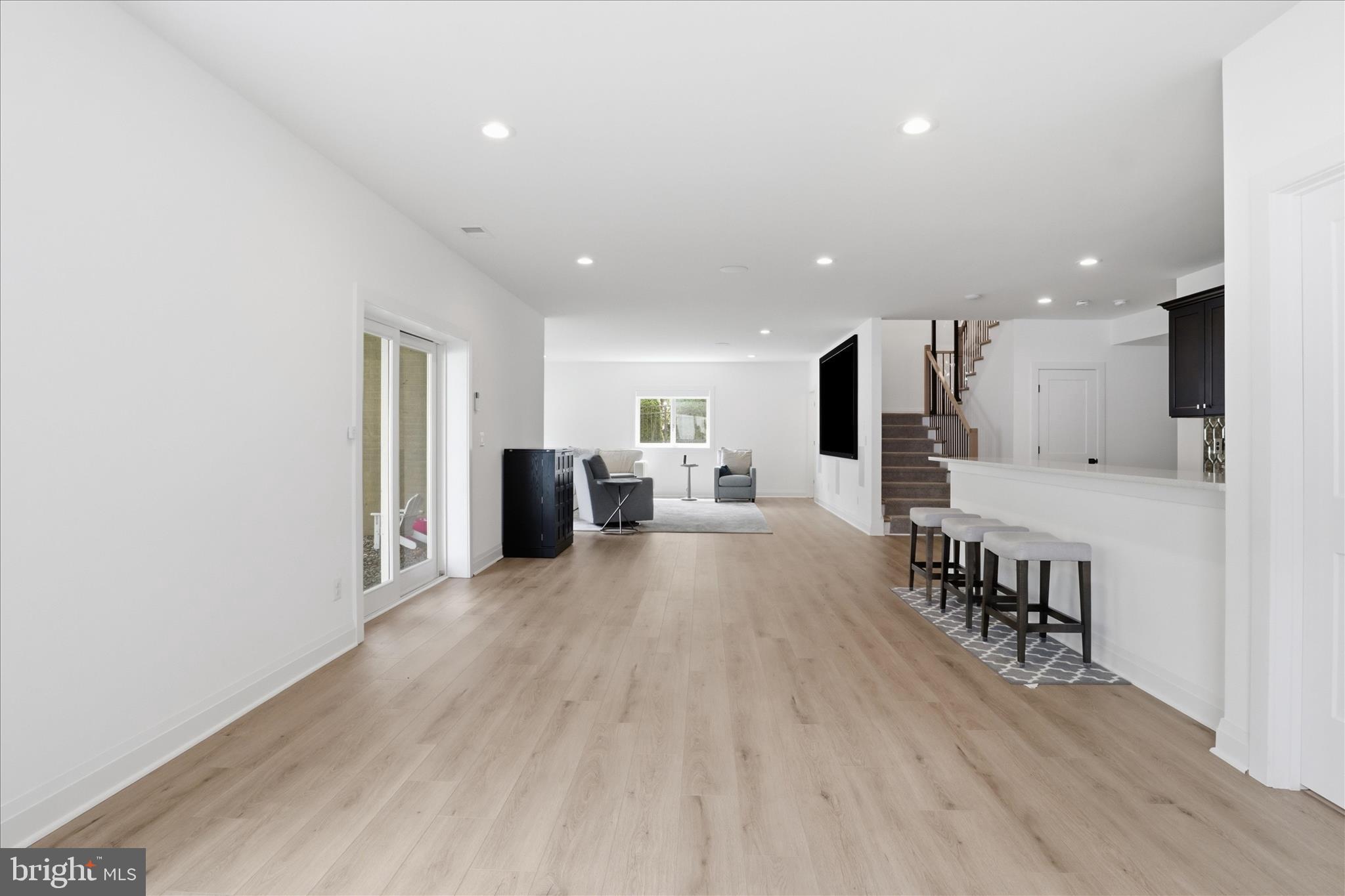 EAST VIENNA WOODS - Residential
