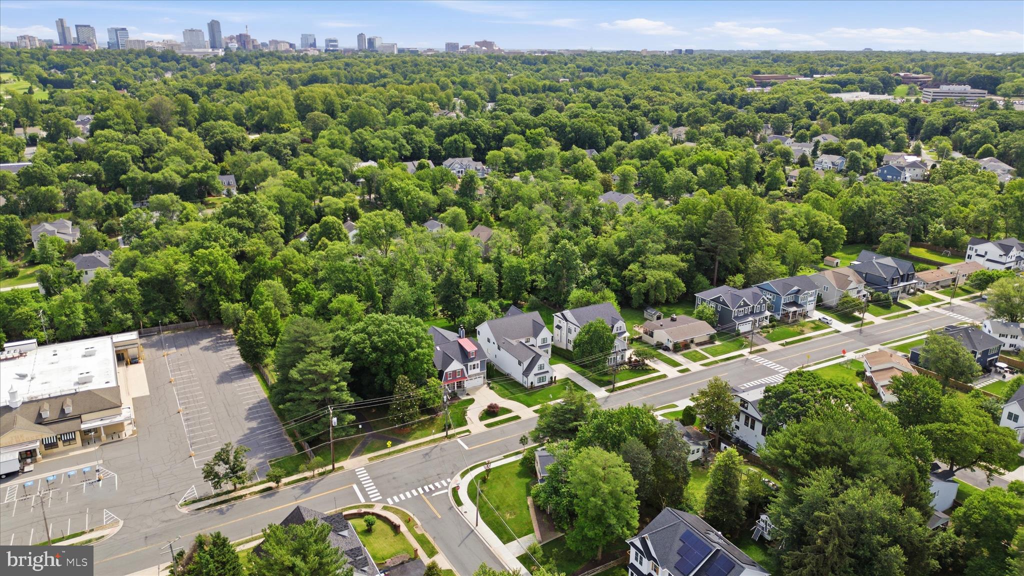 EAST VIENNA WOODS - Residential