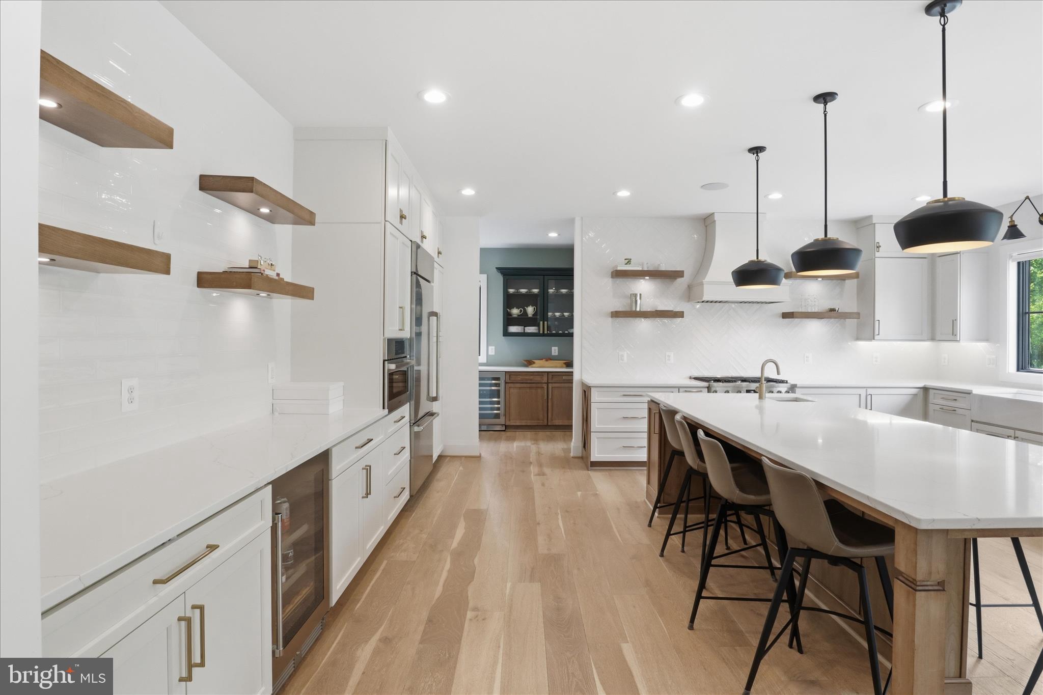 EAST VIENNA WOODS - Residential