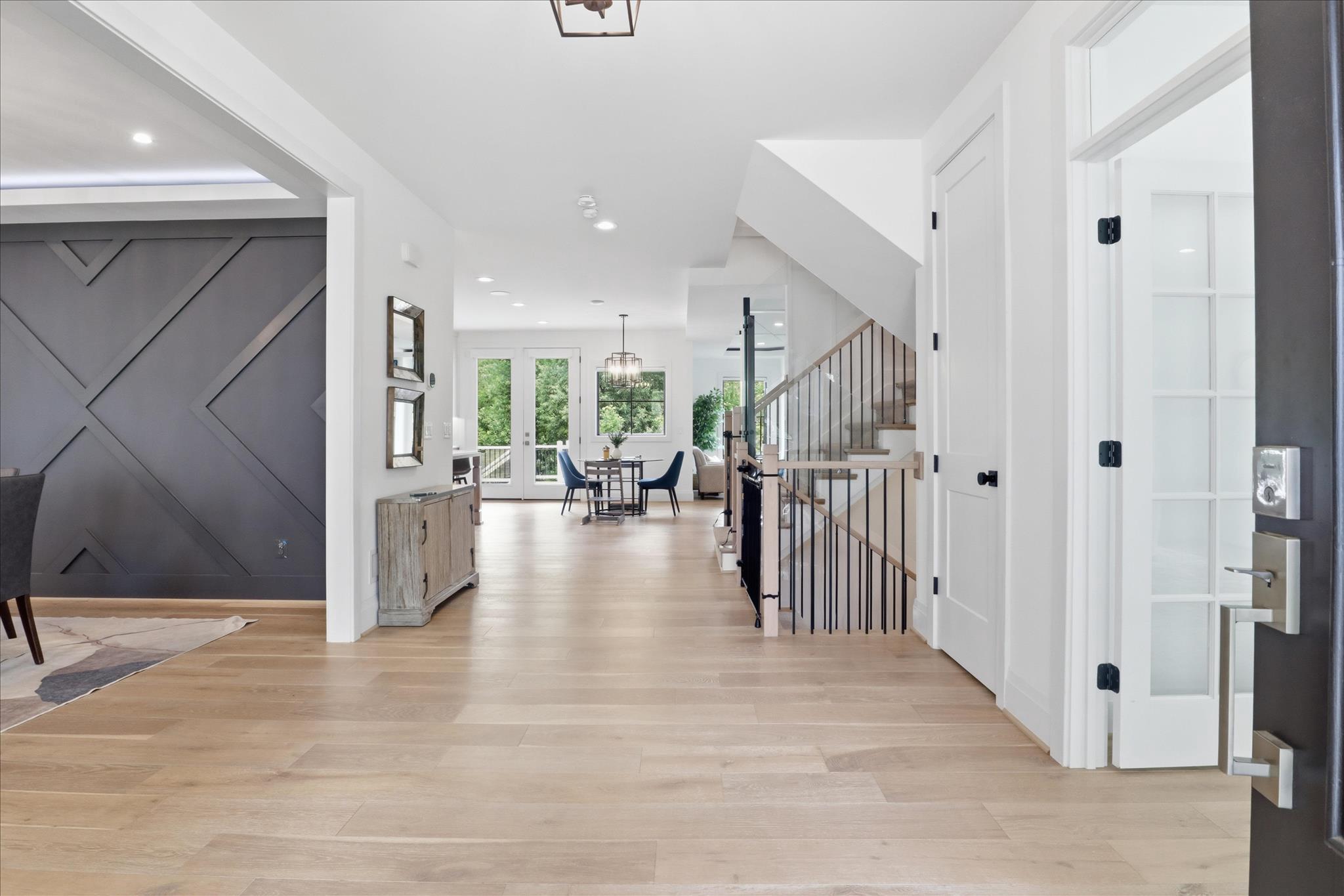EAST VIENNA WOODS - Residential
